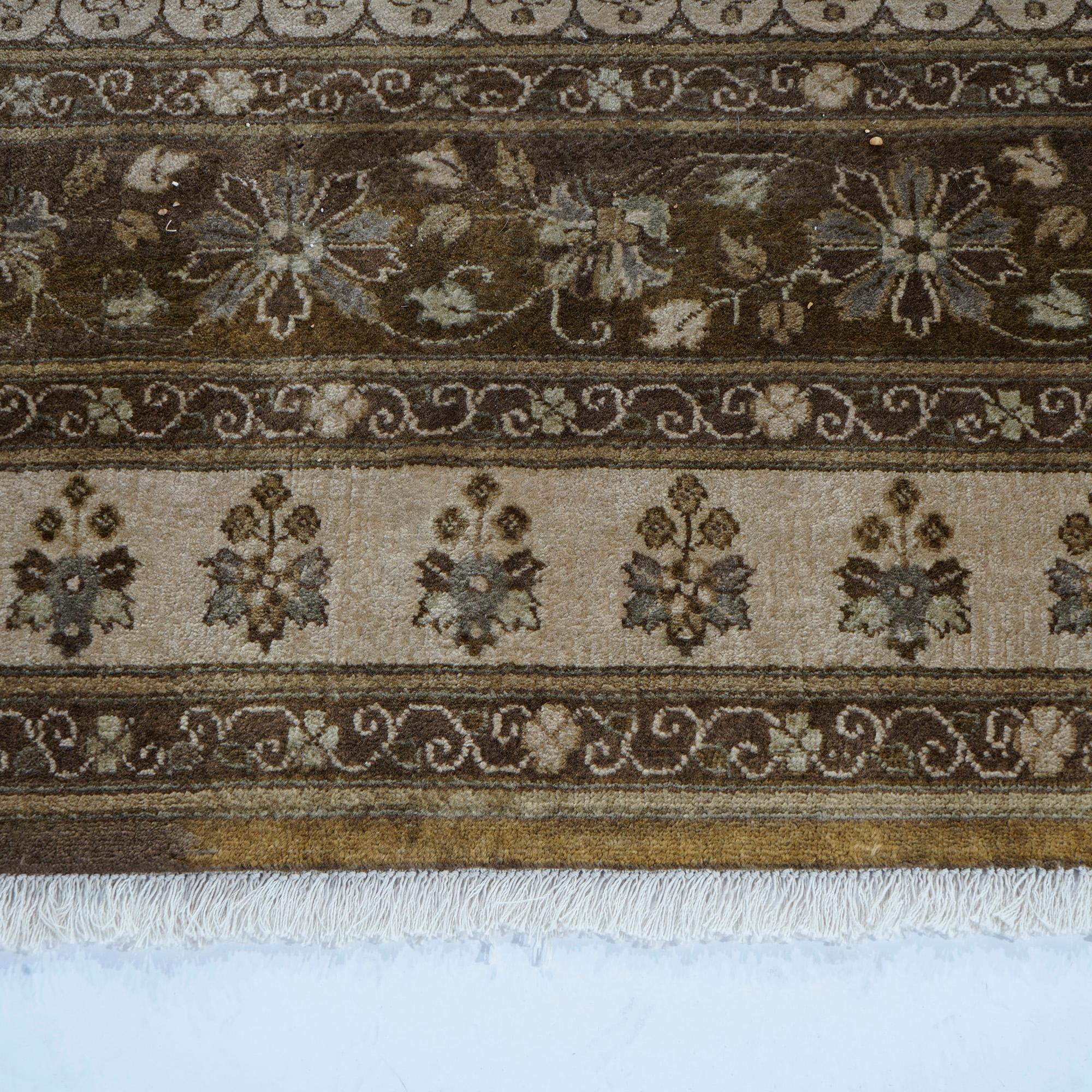 Tapis persan oriental en laine de Sultanabad avec motif floral sur toute sa surface 20e siècle en vente 4