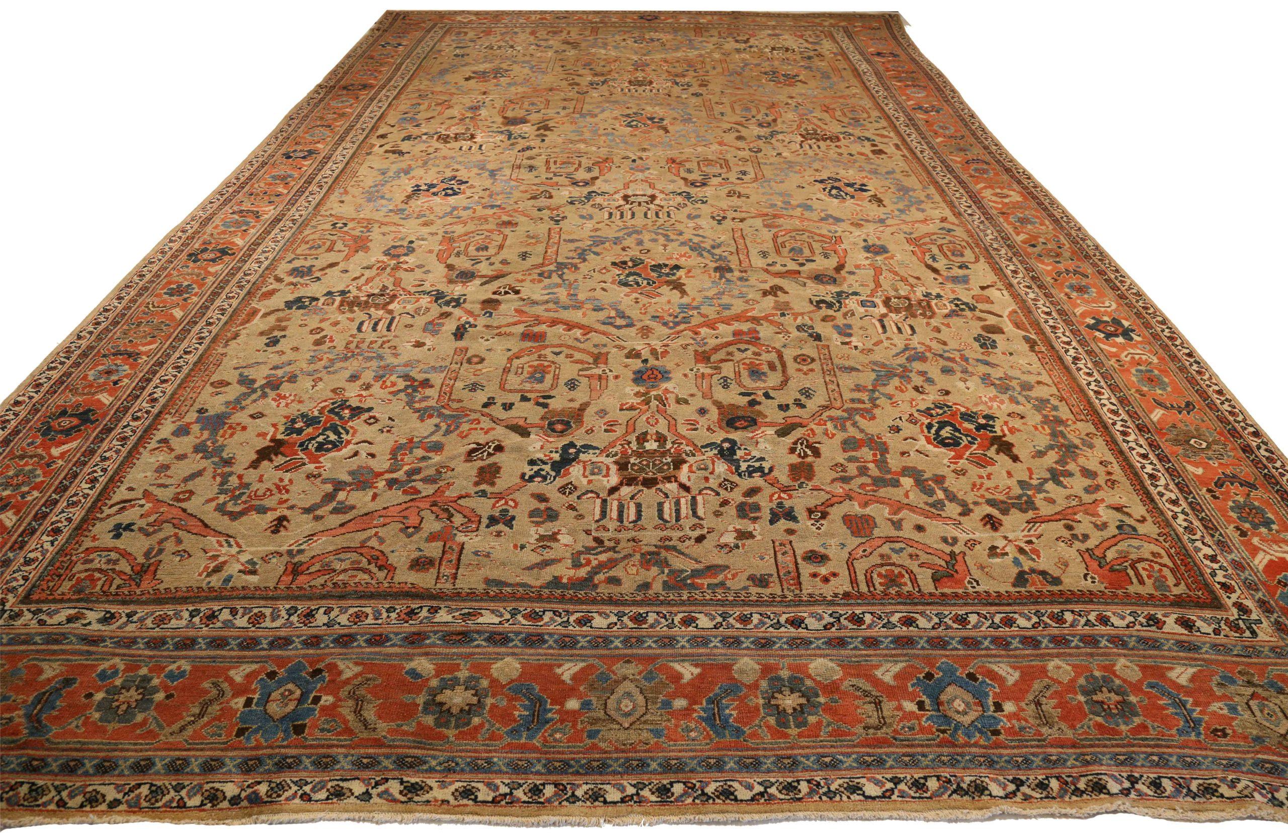Entdecken Sie die Eleganz des persischen Sultanabad-Teppichs in Übergröße aus der Zeit um 1880. Dieses exklusive Design aus Wolle und BlueRedTaupe ist perfekt, um Ihren Raum zu verschönern.