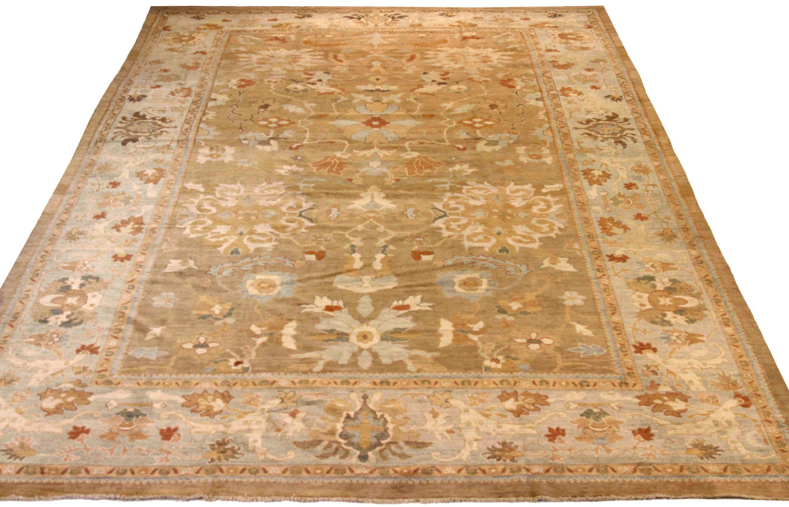 Scopri l'eleganza del Sultanabad Rugs persiano di dimensioni over nel 1880. Progettato con lana e IvoryRedYellow, questo design esclusivo è perfetto per valorizzare il tuo spazio.