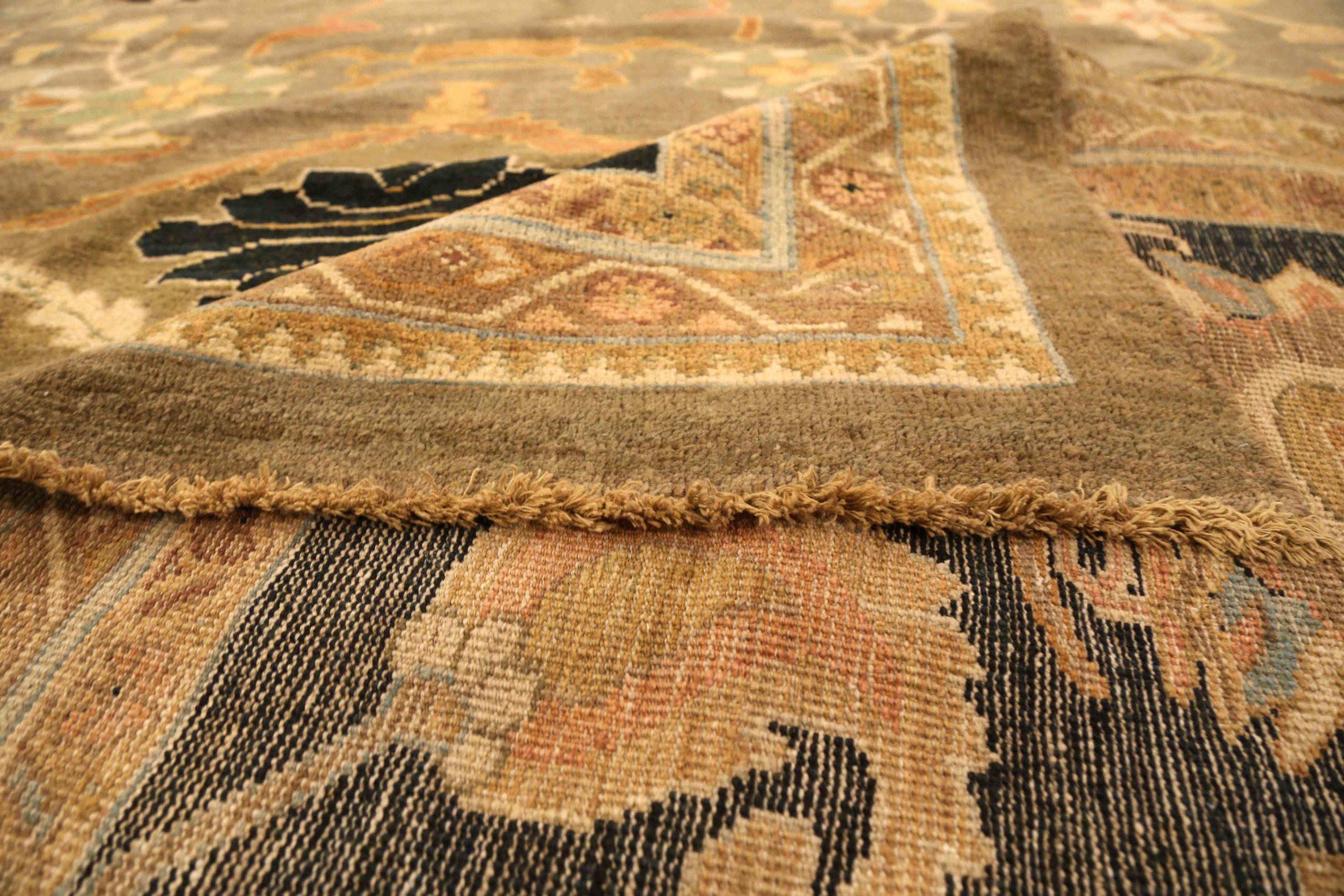 Persian Sultanabad Over Size Rug Circa 1990 - Wool Black Ivory Taupe 73691 In condizioni ottime in vendita a Dallas, TX