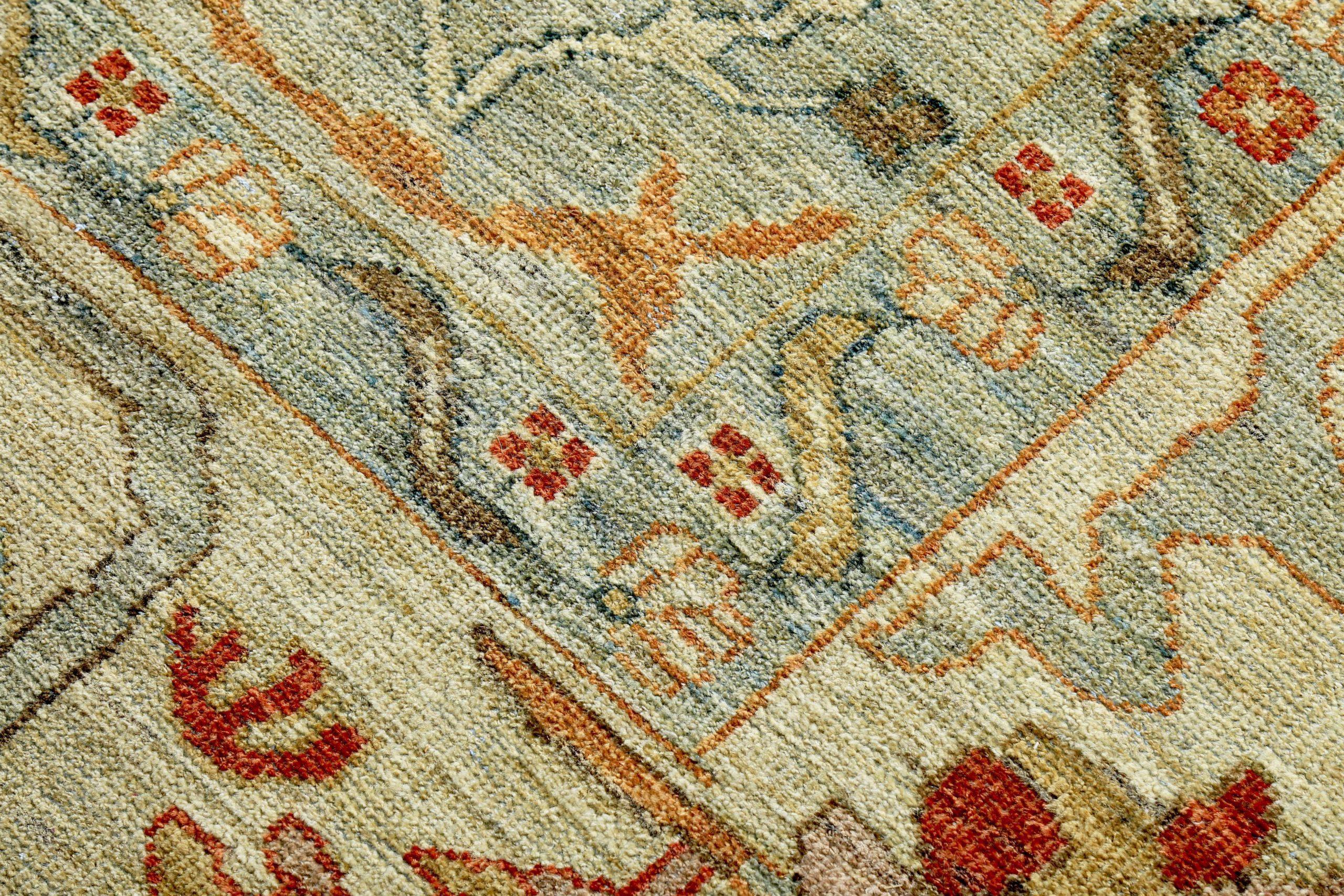 Persischer Sultanabad Over Size-Teppich aus Wolle in Übergröße Circa 1990 - Elfenbein, Hellblau, Rot, 89366 im Zustand „Hervorragend“ im Angebot in Dallas, TX