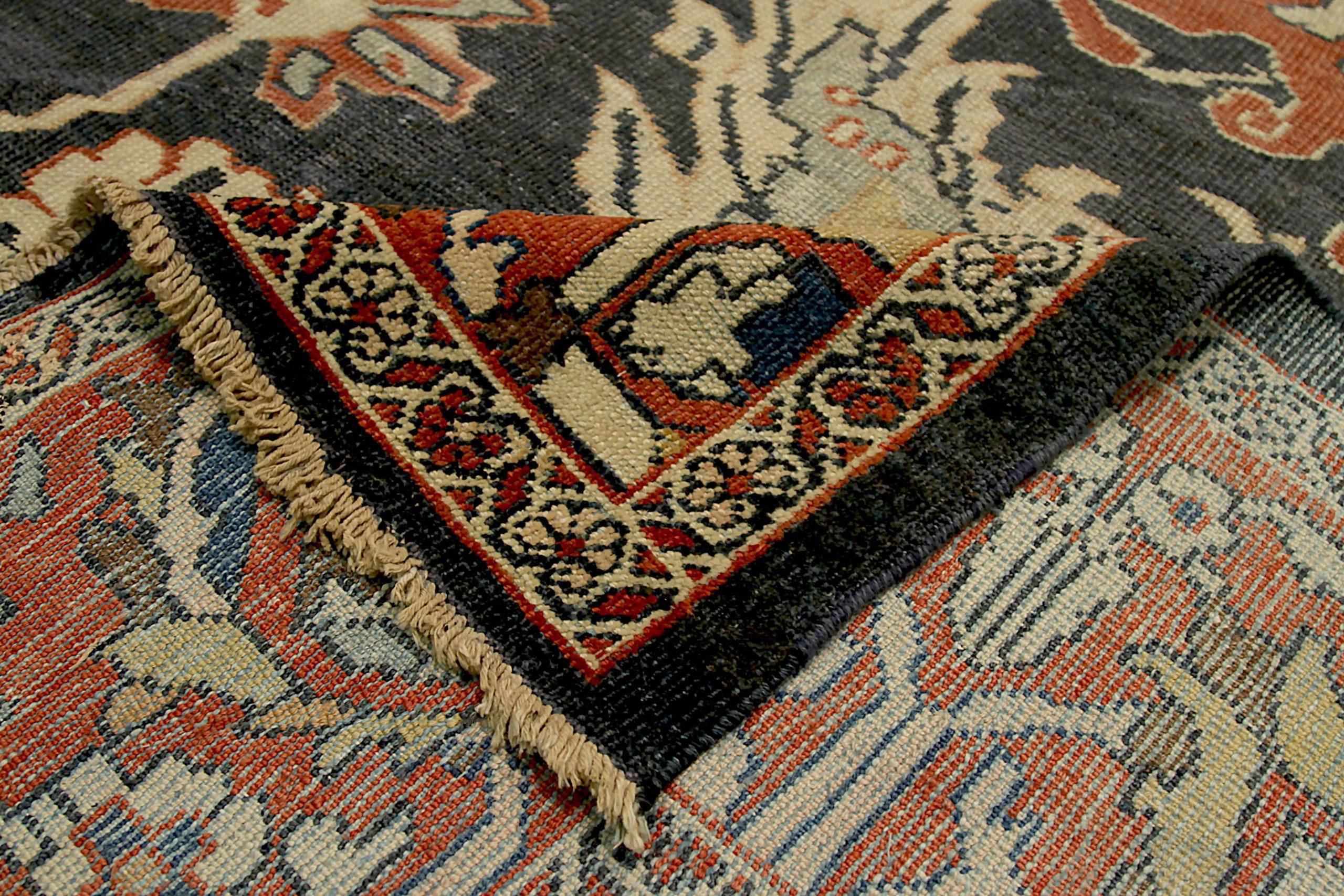 Persischer Sultanabad-Teppich in Übergröße aus Wolle in Elfenbein, Marineblau, Blau und Rot - 92123 im Zustand „Hervorragend“ im Angebot in Dallas, TX