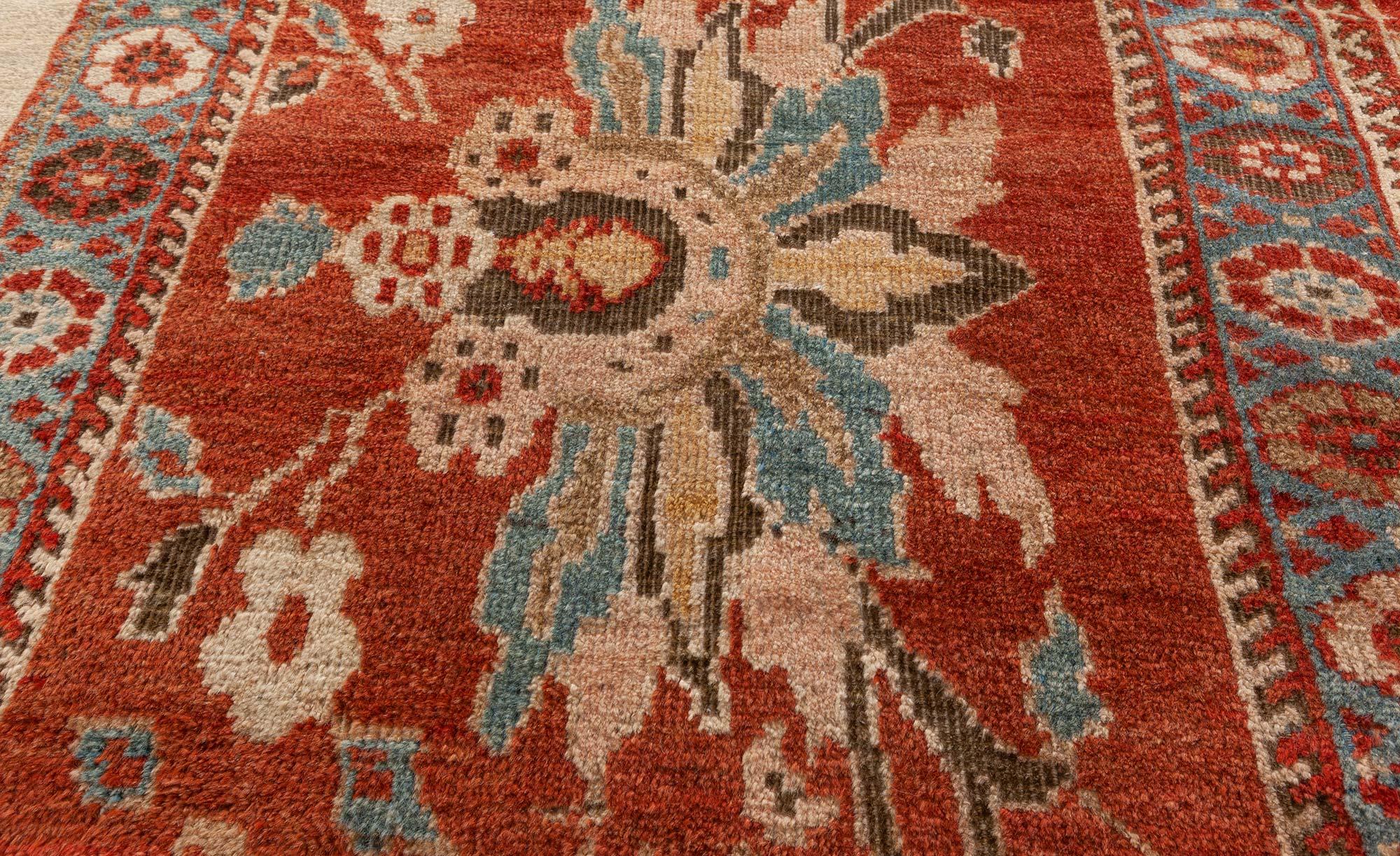 Hand-Knotted  19th Century Persian Sultanabad Red Blue Beige Rug Size Adjusted For Sale