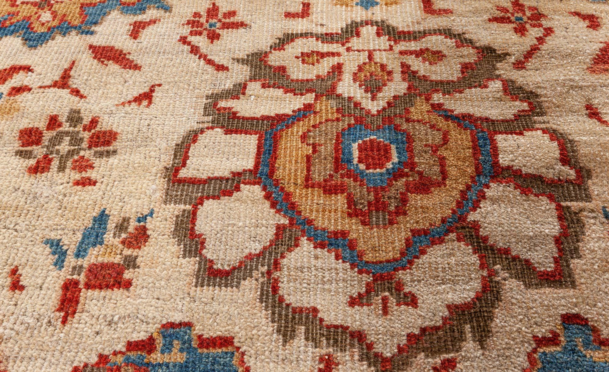  19th Century Persian Sultanabad Red Blue Beige Rug Size Adjusted In Good Condition For Sale In New York, NY