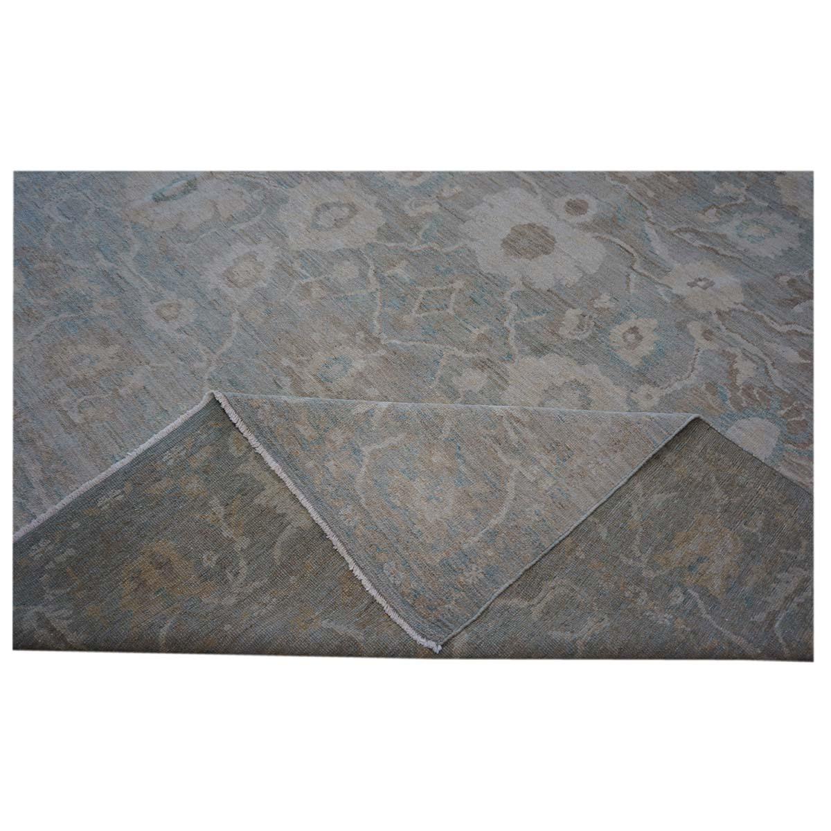 Alfombra de lana persa Sultanabad Rugs 10x14 Azul pizarra, marfil y tostado hecha a mano en venta 3