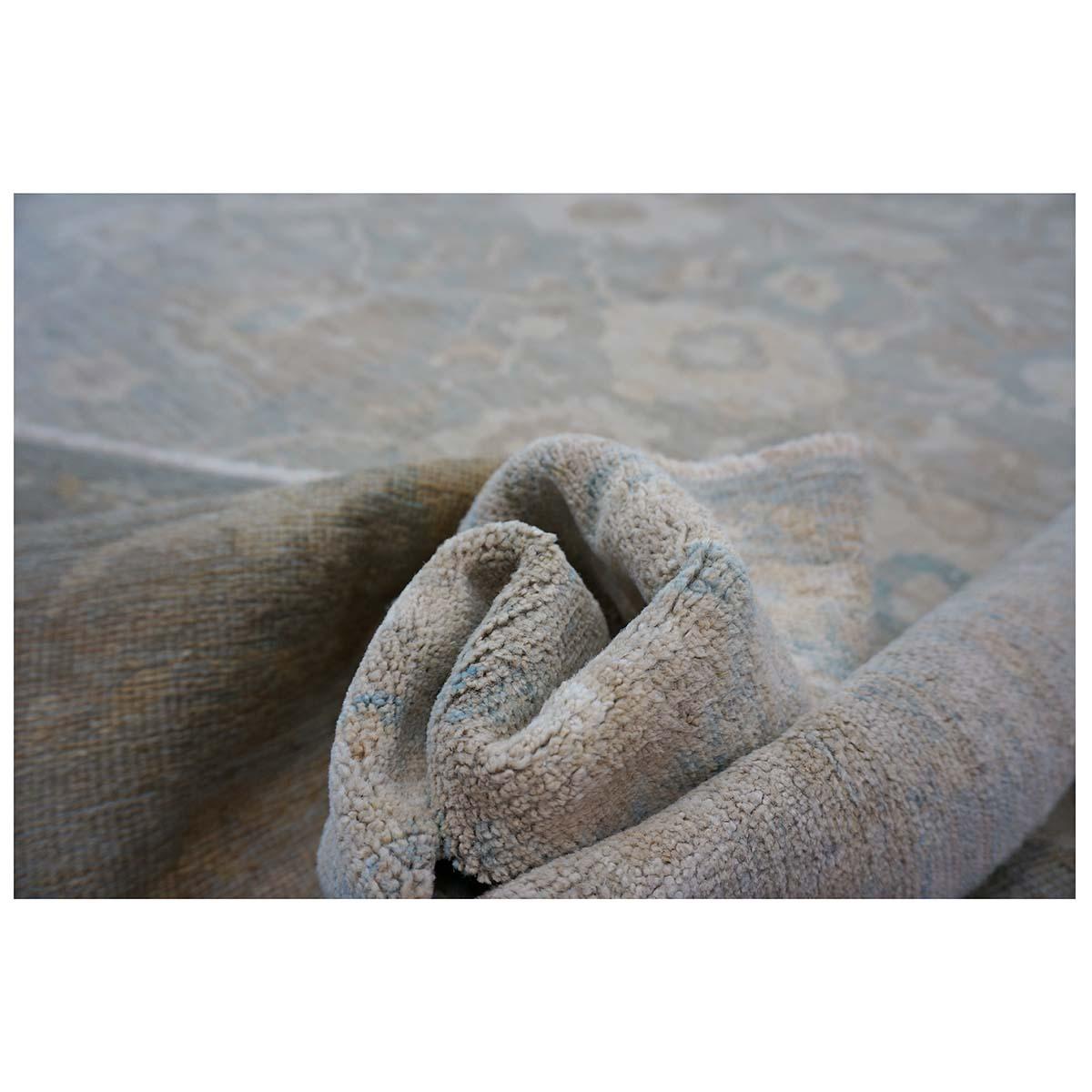 Alfombra de lana persa Sultanabad Rugs 10x14 Azul pizarra, marfil y tostado hecha a mano en venta 4