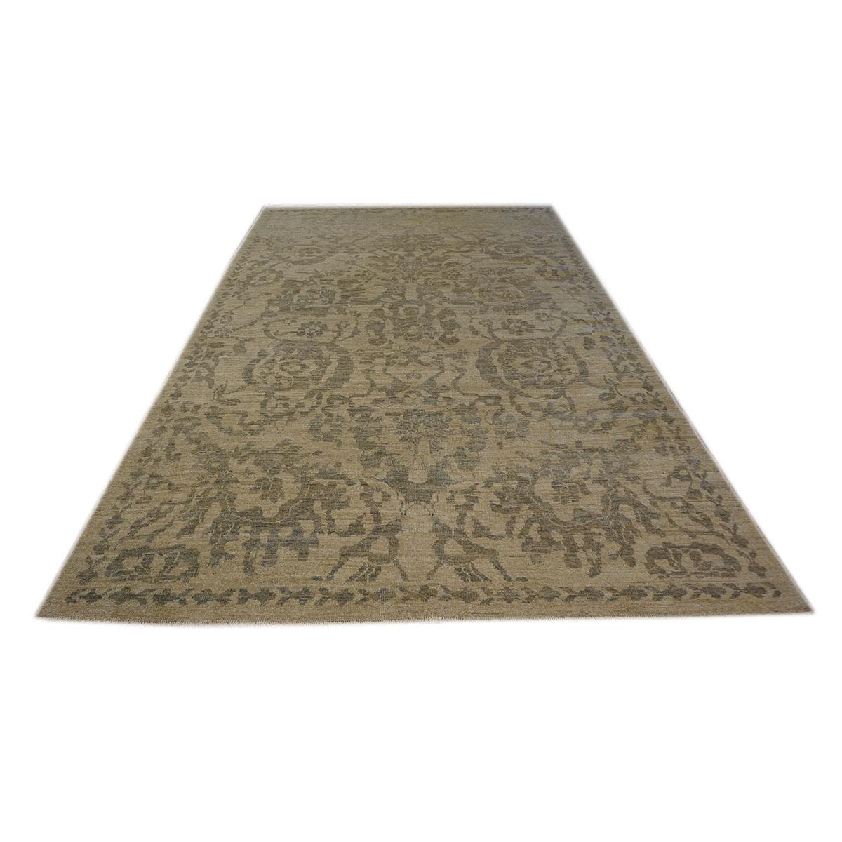 Condition: New

Origin: Persia

Design: Sultanabad

Actual size: 6 x 9.2

Colors: Ivory, Grey

Content: Wool
