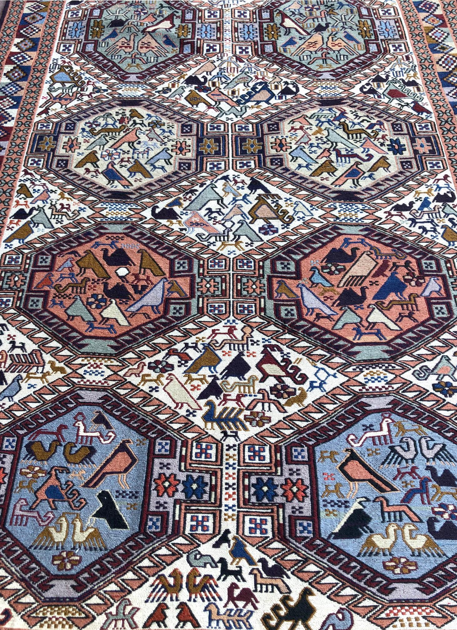 Alfombra Persa Sumak Tribal Kilim Motivo Animal Anudado a mano en venta