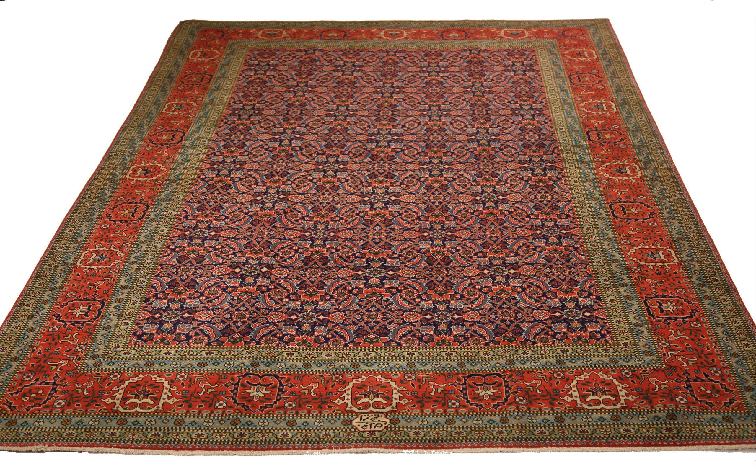 Descubre la elegancia de las alfombras persas Tabriz de Circa 1880. Diseñado con meticulosa atención al detalle, este diseño exclusivo es perfecto para realzar tu espacio.