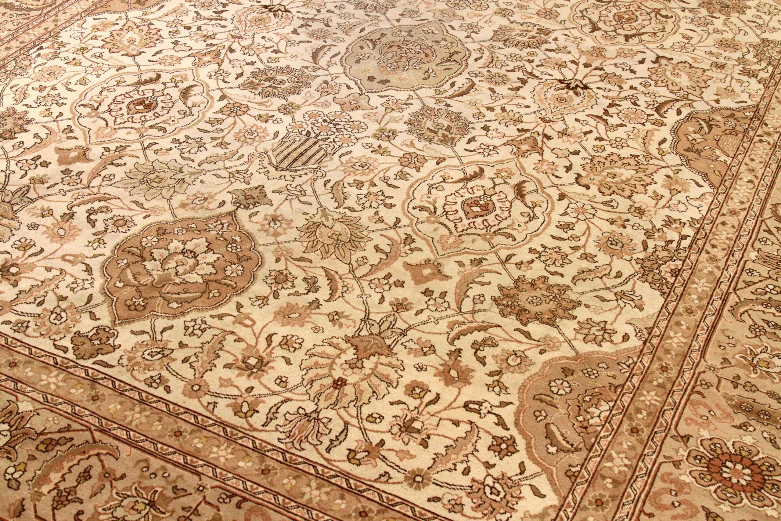Asiatico Persian Tabriz Area Rugs - 16061 in vendita