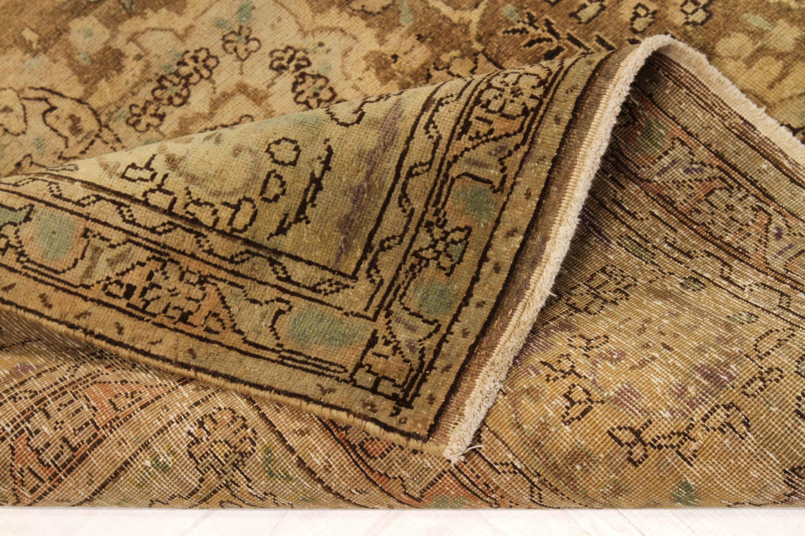 XX secolo Persian Tabriz Area Rugs - 16155 in vendita