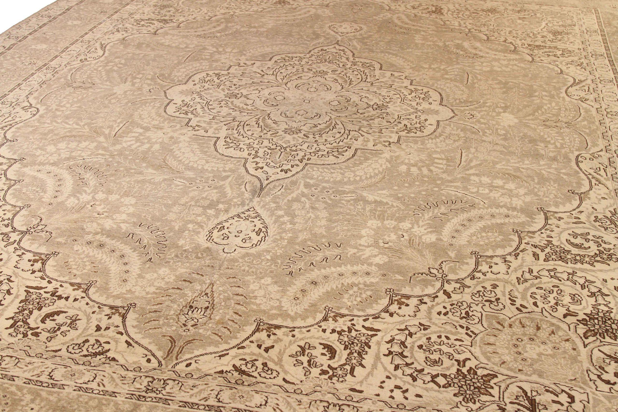 Asiatico Persian Tabriz Area Rugs - 16363 in vendita