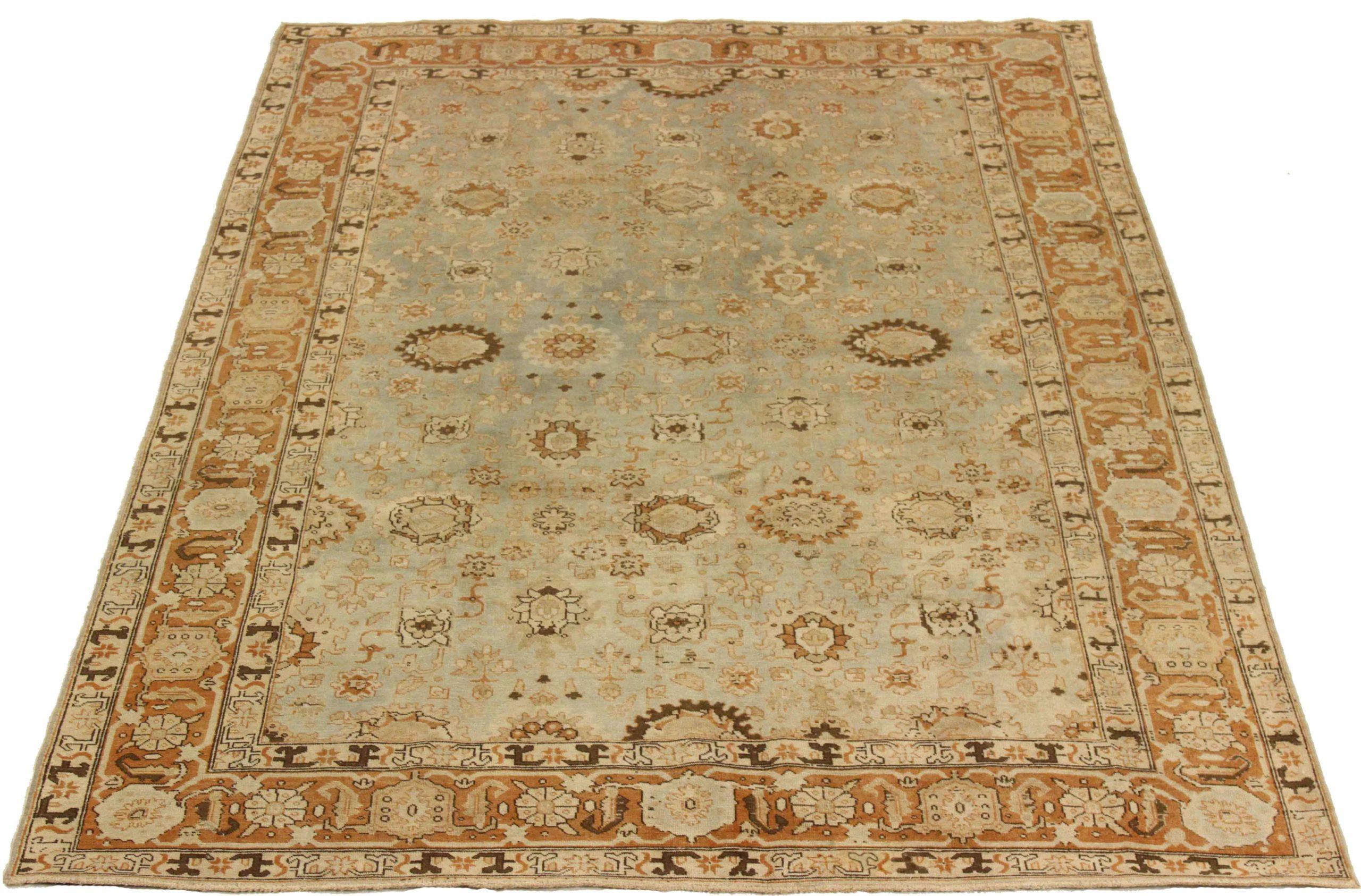 Scopri l'eleganza del Tabriz persiano con i tappeti d'area CIRCA del 1880. Progettato con una meticolosa attenzione ai dettagli, questo design esclusivo è perfetto per valorizzare il tuo spazio.