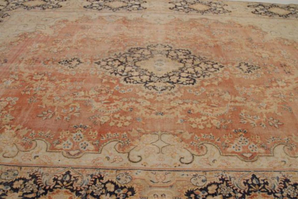 Asiatico Tappeti persiani Tabriz Circa 1910 - Lana Avorio Blu Navy Rosa Design - 91761 in vendita