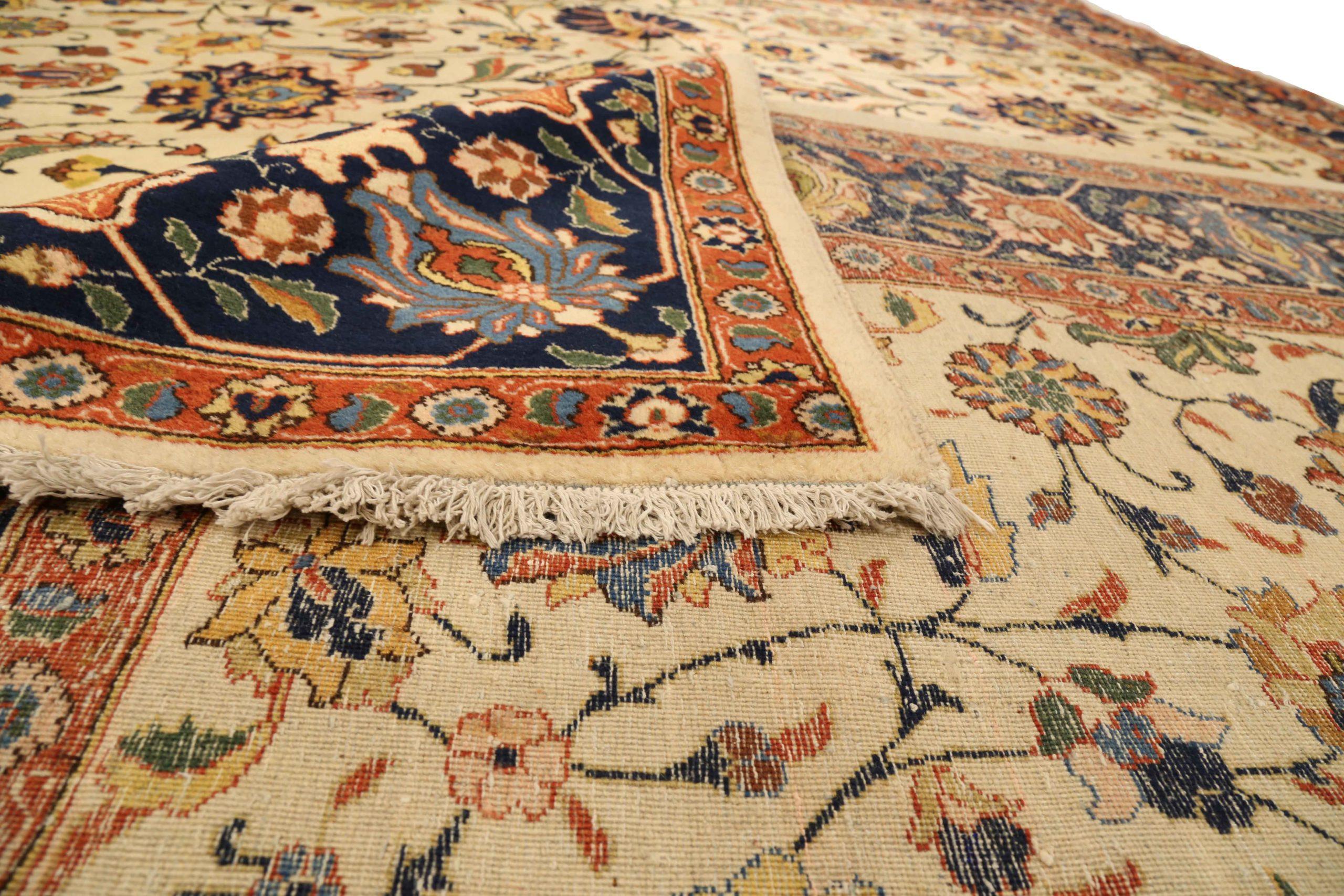 Tapis persans de Tabriz datant d'environ 1910 - Laine ivoire bleu marine bleu rouge jaune - 75235 Excellent état - En vente à Dallas, TX