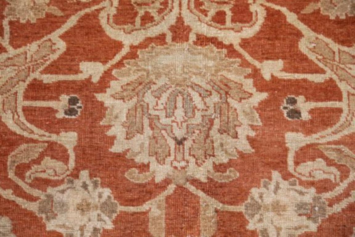 Persische Täbris-Teppiche um 1910 - Wolle Elfenbeinrot Design - 91505 (Asiatisch) im Angebot
