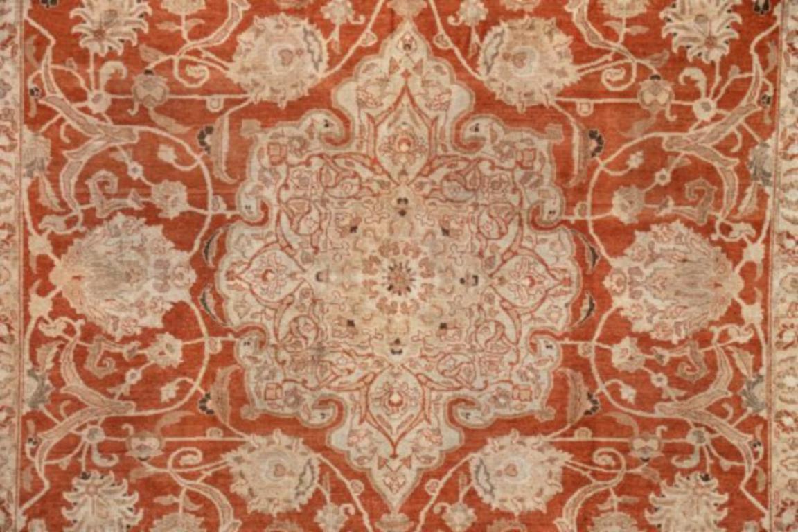 Persische Täbris-Teppiche um 1910 - Wolle Elfenbeinrot Design - 91505 (20. Jahrhundert) im Angebot