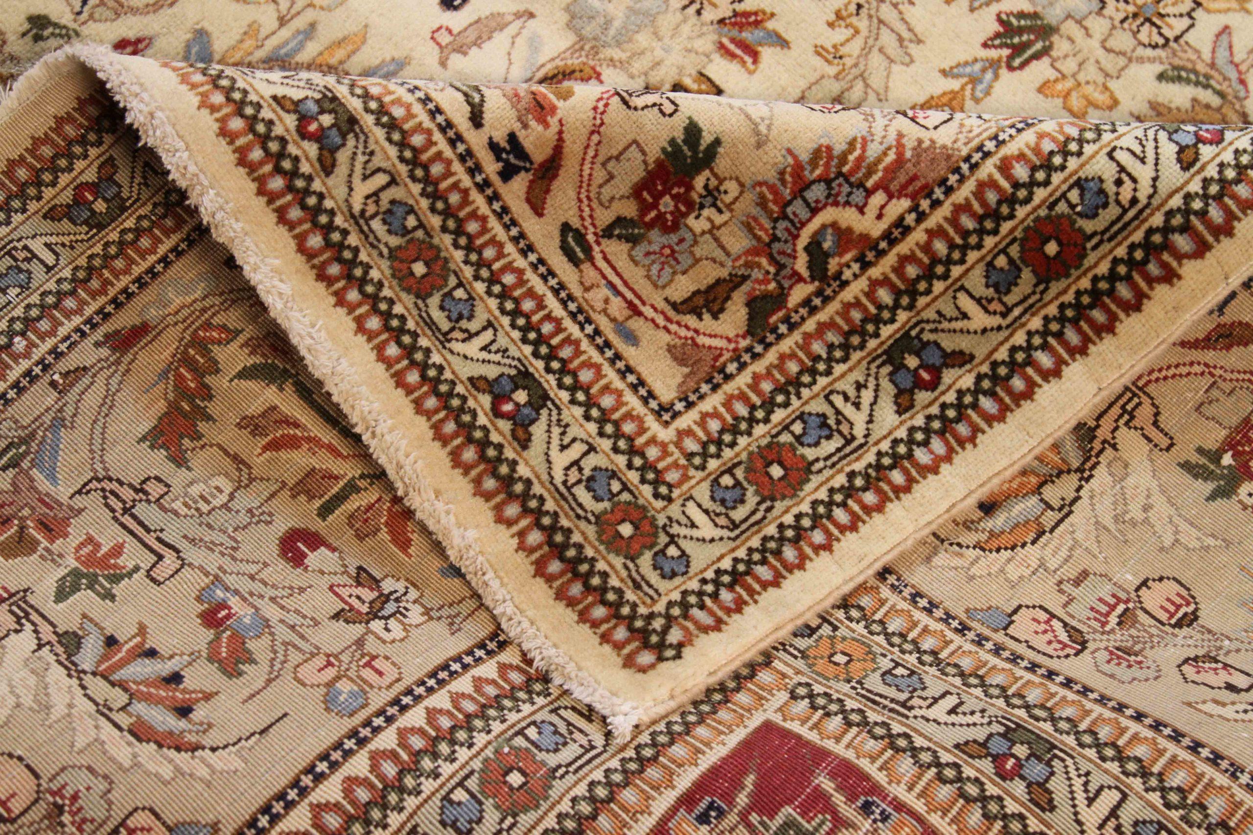 Persische Täbris-Teppiche um 1940 - Wolle Elfenbeinrot 70610 im Zustand „Hervorragend“ im Angebot in Dallas, TX