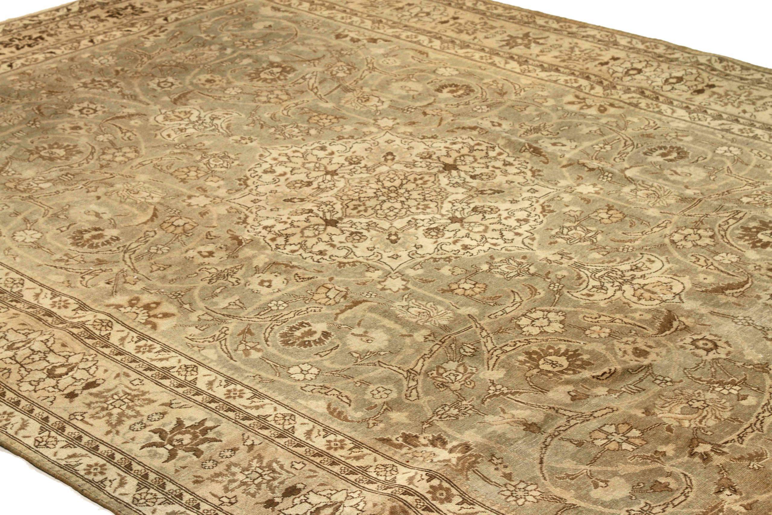 Asiatique Persian Tabriz Area Rugs - 54102 en vente