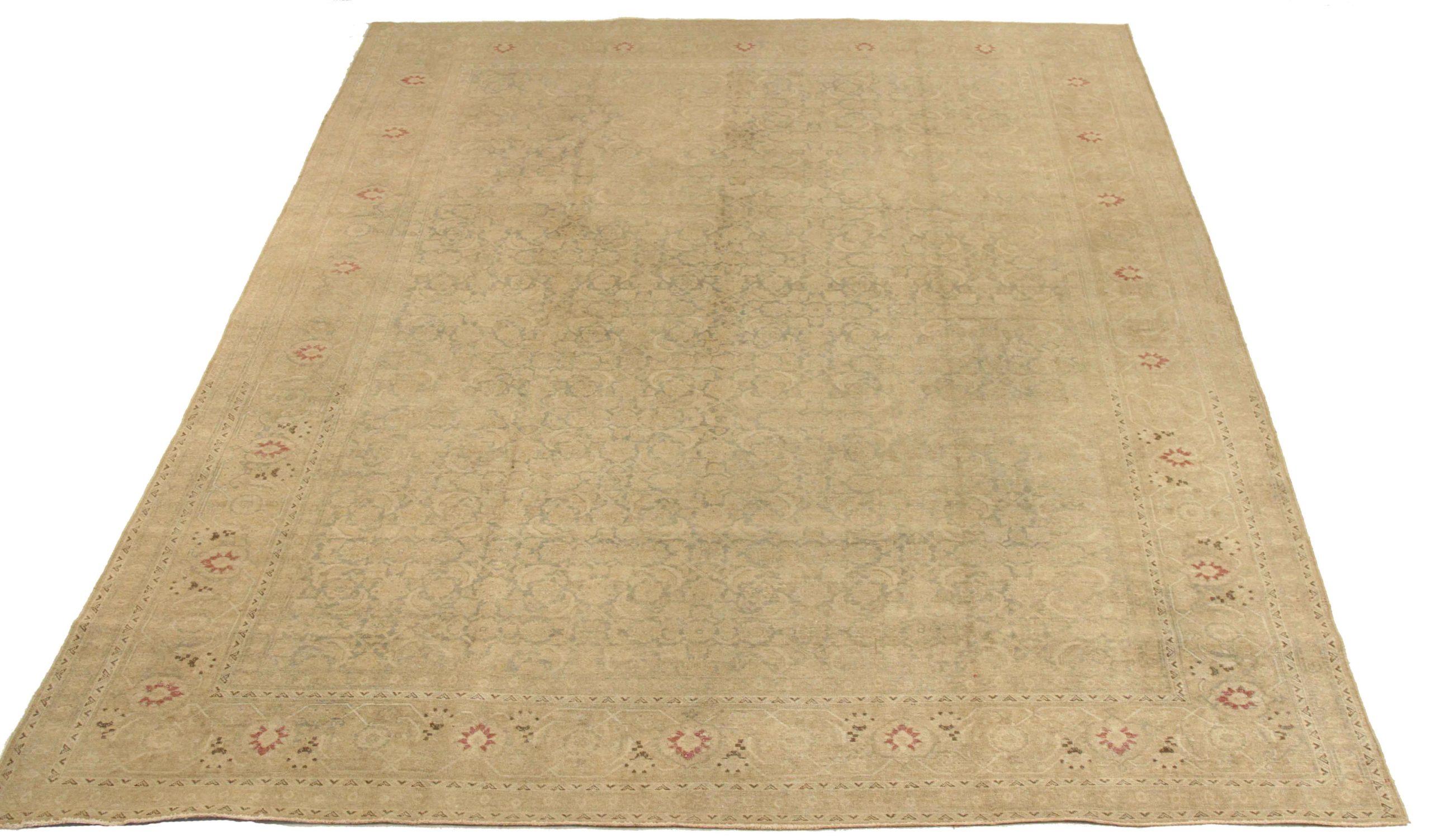 Scopri l'eleganza dei tappeti persiani Tabriz. Progettato con una meticolosa attenzione ai dettagli, questo design esclusivo è perfetto per valorizzare il tuo spazio.