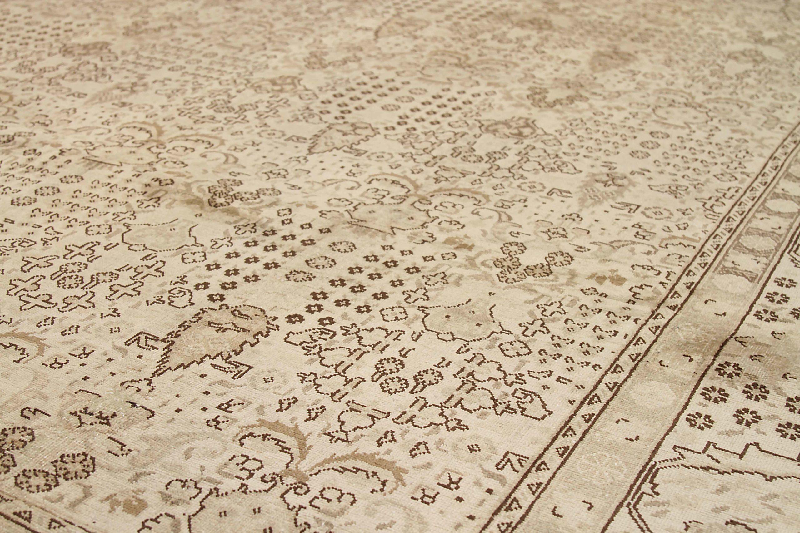 Tapis persans de Tabriz - 67962 Excellent état - En vente à Dallas, TX