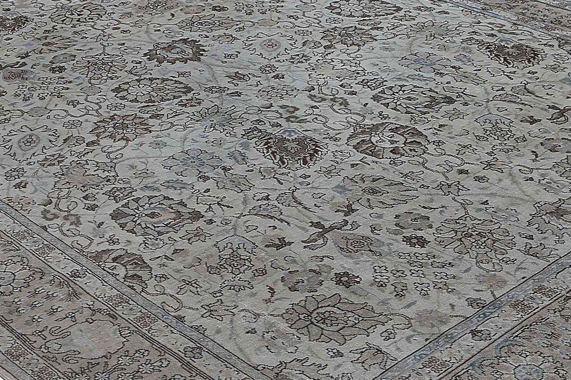Tapis persans de Tabriz - Design en laine ivoire - 97615 Excellent état - En vente à Dallas, TX