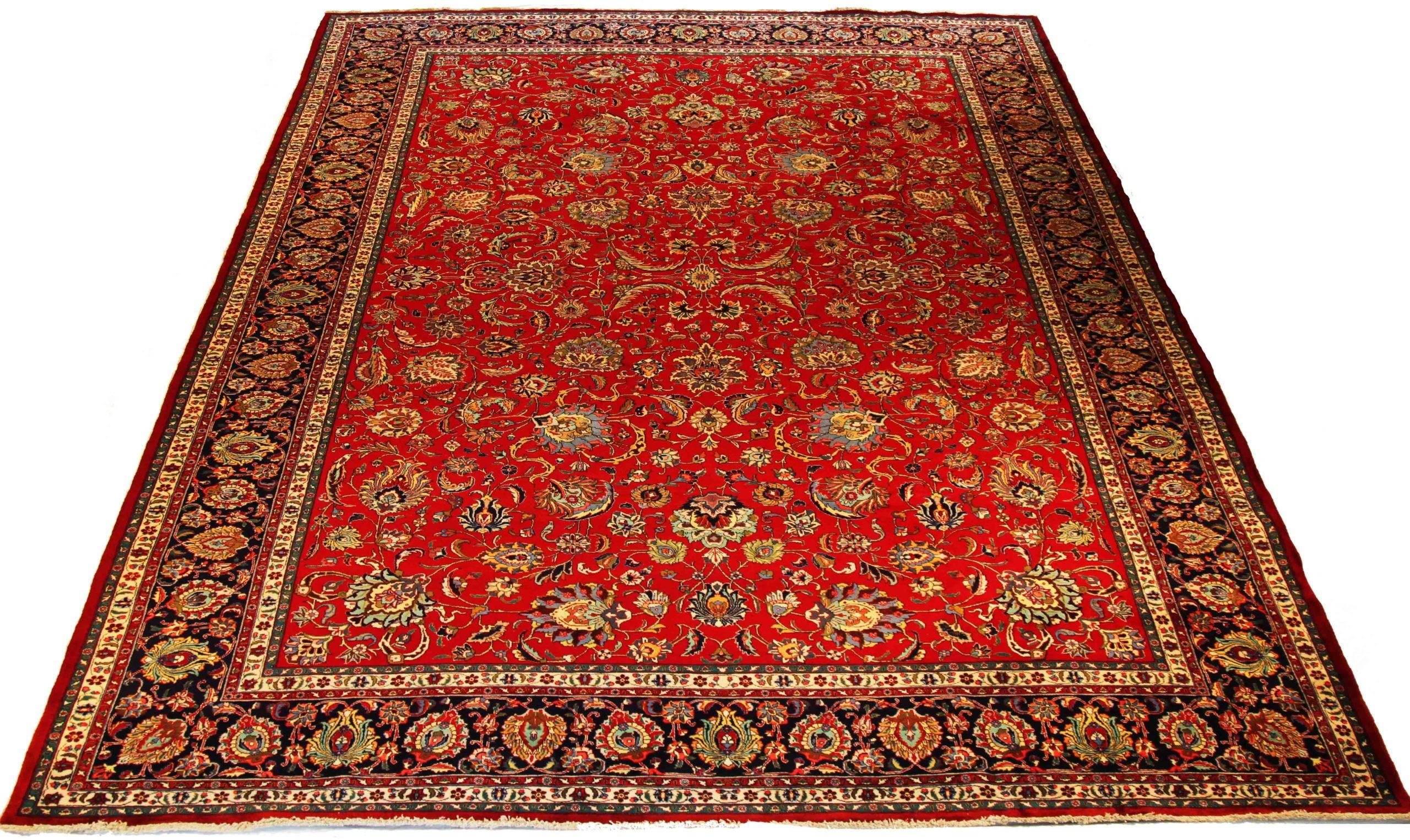 Scopri l'eleganza del Tabriz persiano, caratterizzato da una splendida lavorazione artigianale del 1880 circa. Progettato con una meticolosa attenzione ai dettagli, questo design esclusivo è perfetto per valorizzare il tuo spazio.
