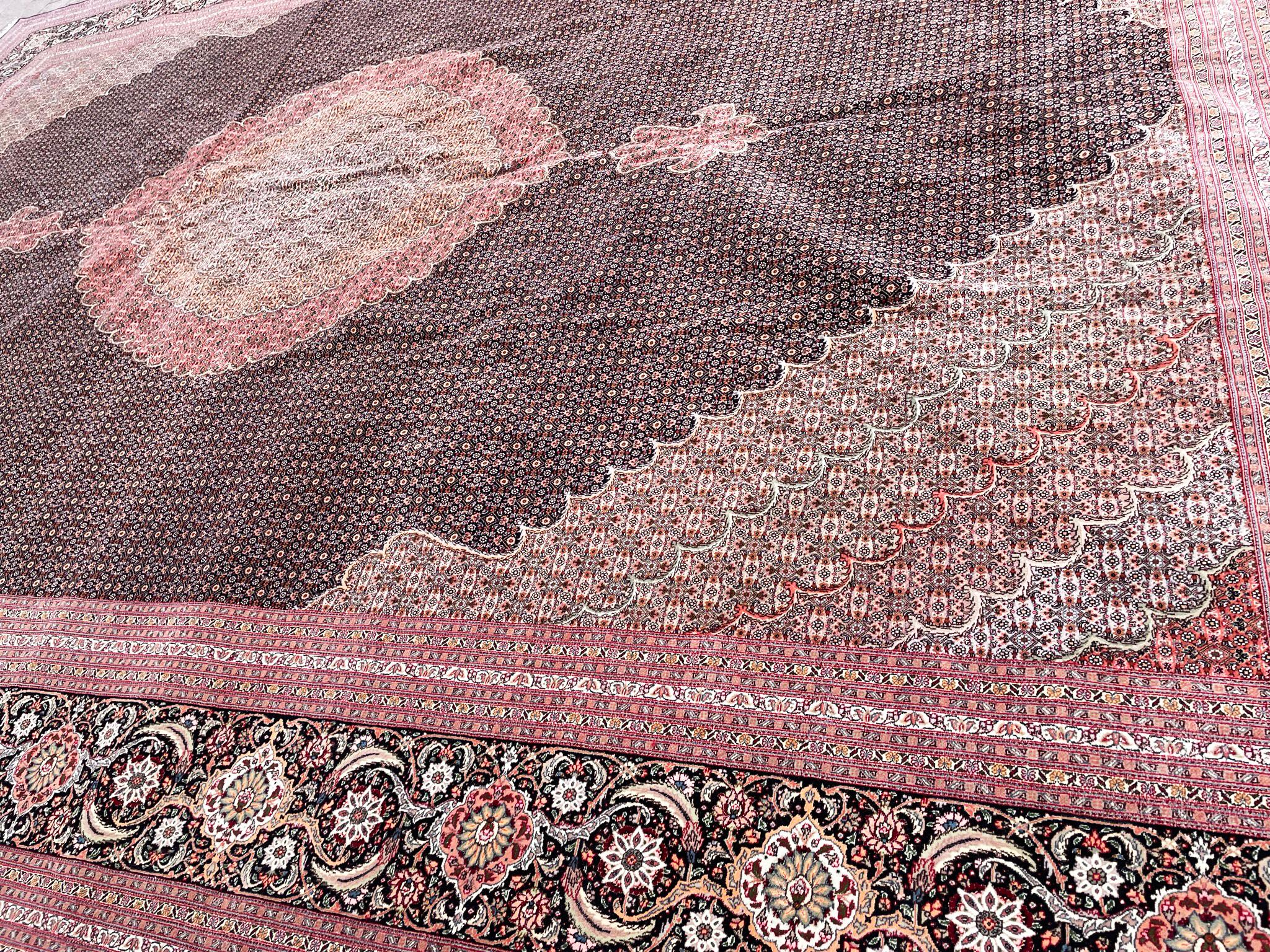 Persian Tabriz Mahi Carpet For Sale 7