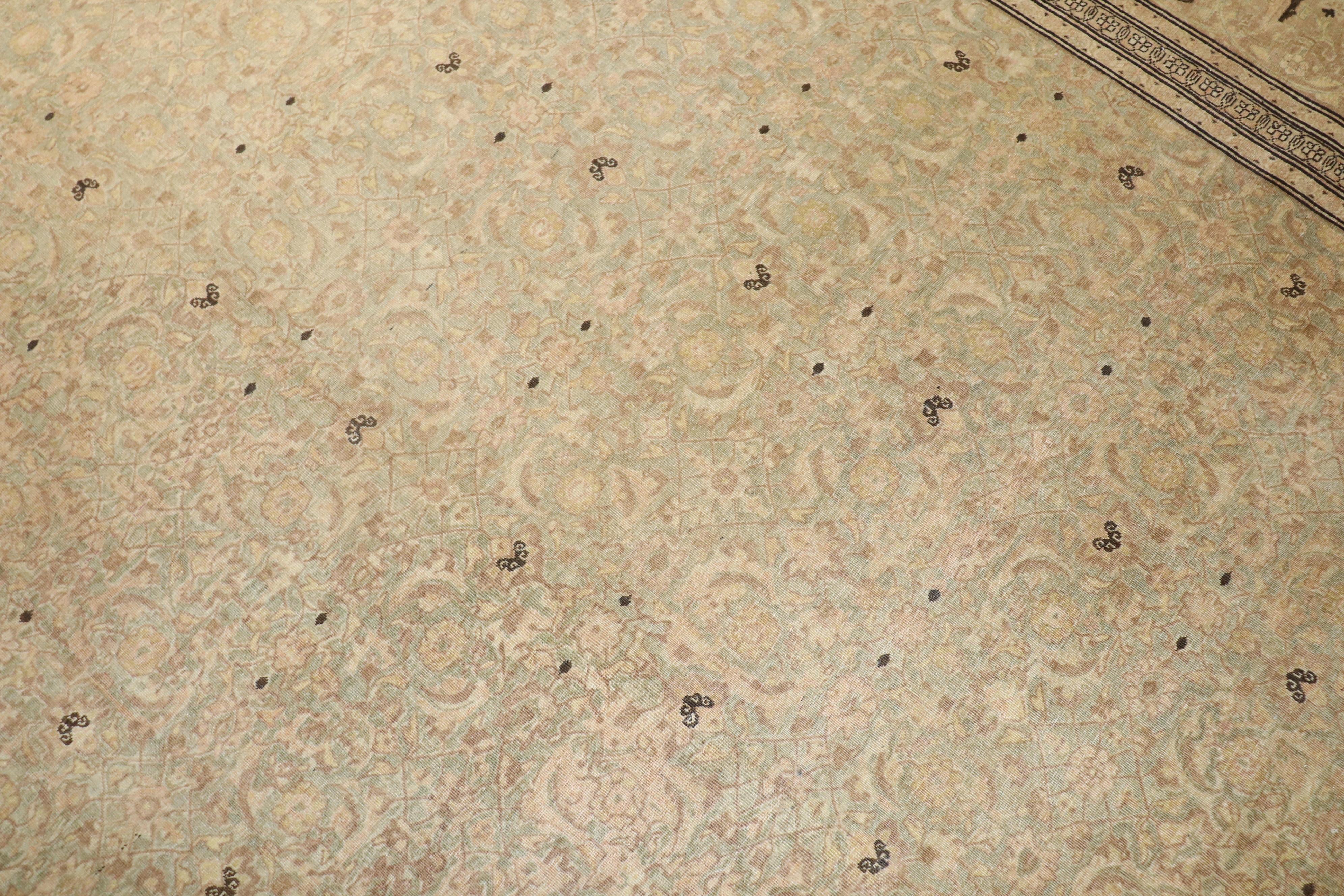 Hellgrüner, eleganter, antiker persischer Täbris-Teppich der Zabihi-Kollektion im Angebot 2