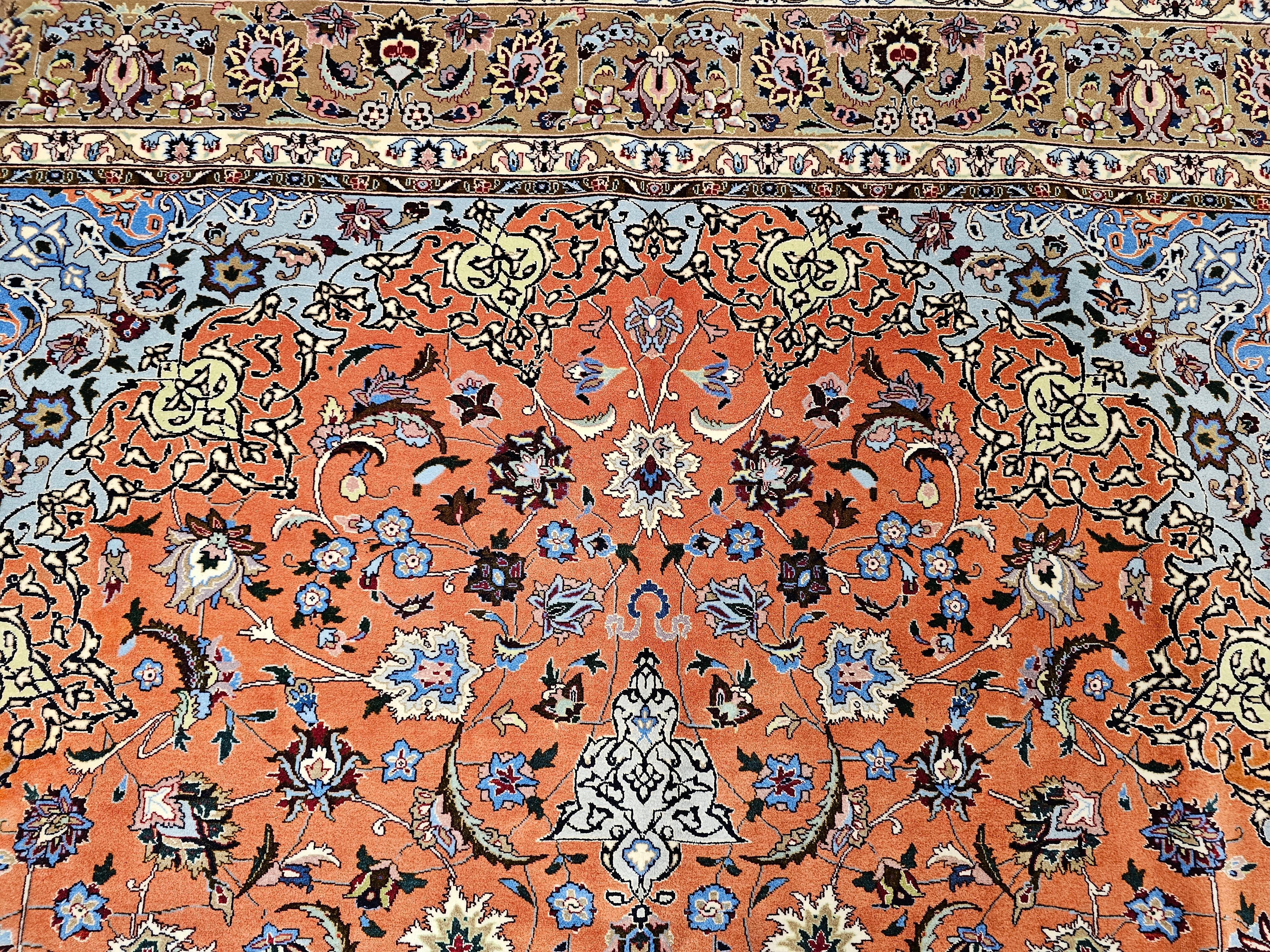 Tapis persan Tabriz à motif floral en terre cuite, caramel, bleu persan en vente 1