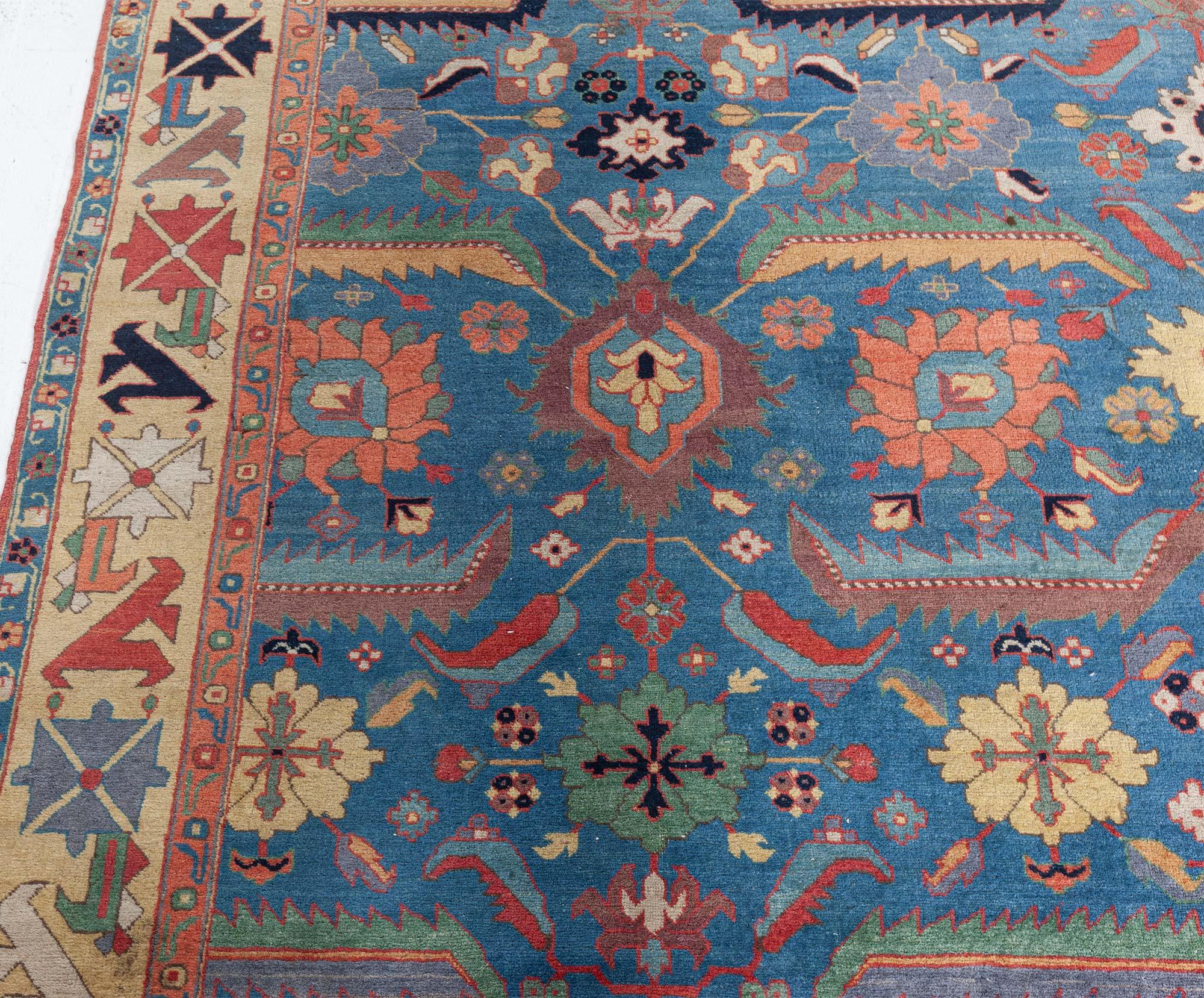 Persian Tabriz Rug With a Cintamani insignia in one corner In Good Condition For Sale In New York, NY