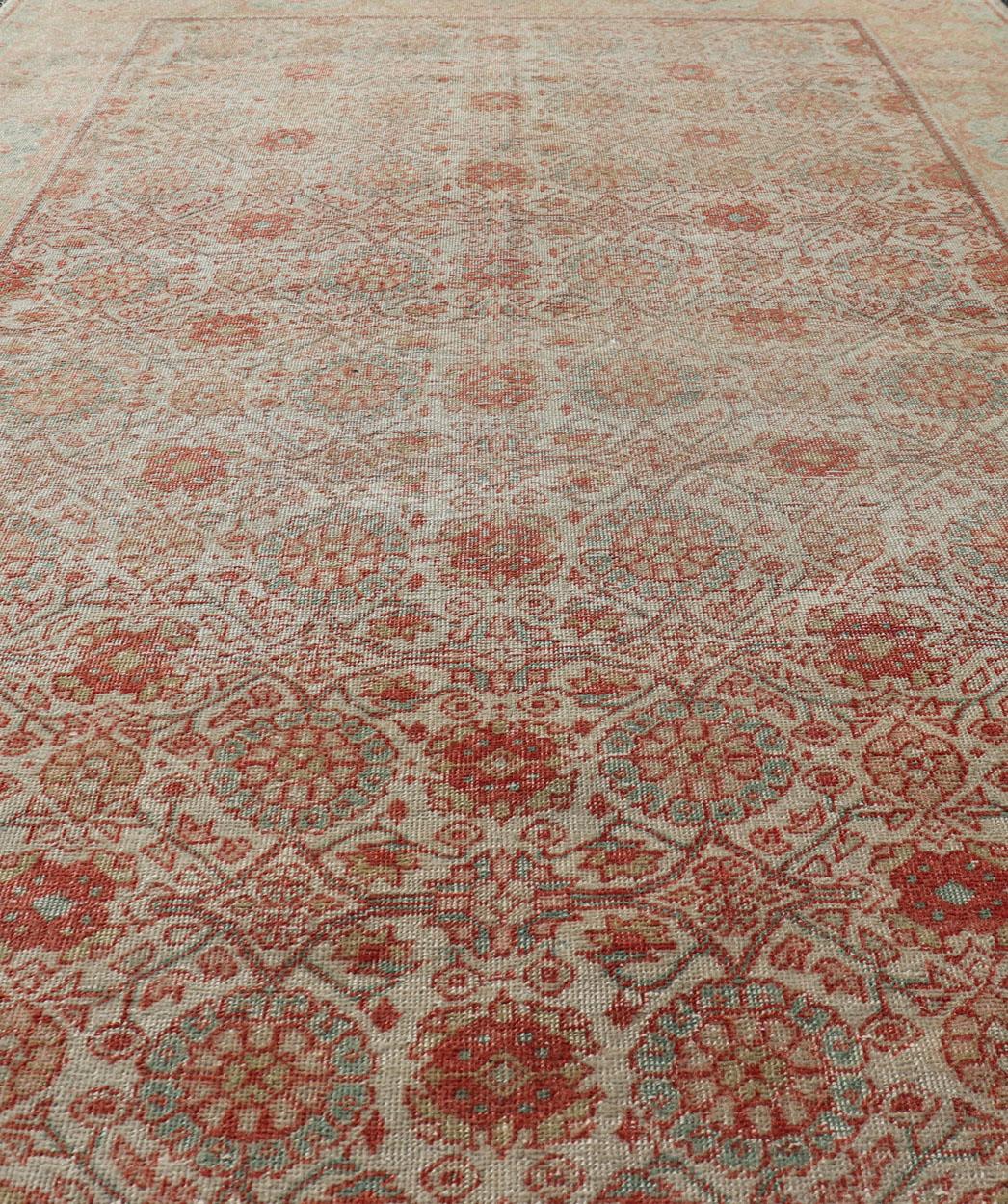 Tapis persan de Tabriz avec motif Boteh en crème, corail, vert clair/bleu clair en vente 2