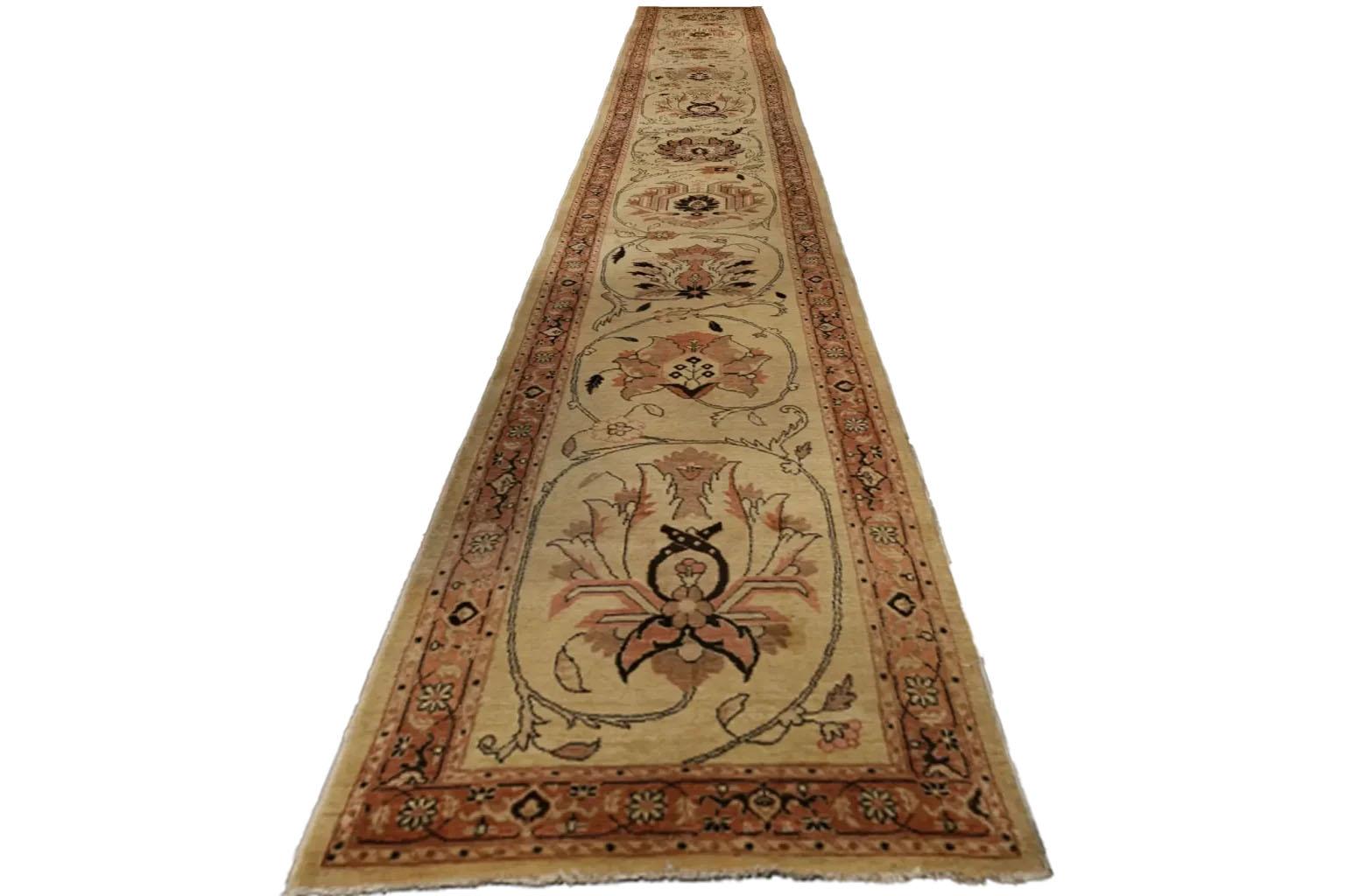 Persian Tabriz Runner Rug Circa 1910 - Brown Ivory Pink In Excellent Condition For Sale In Dallas, TX