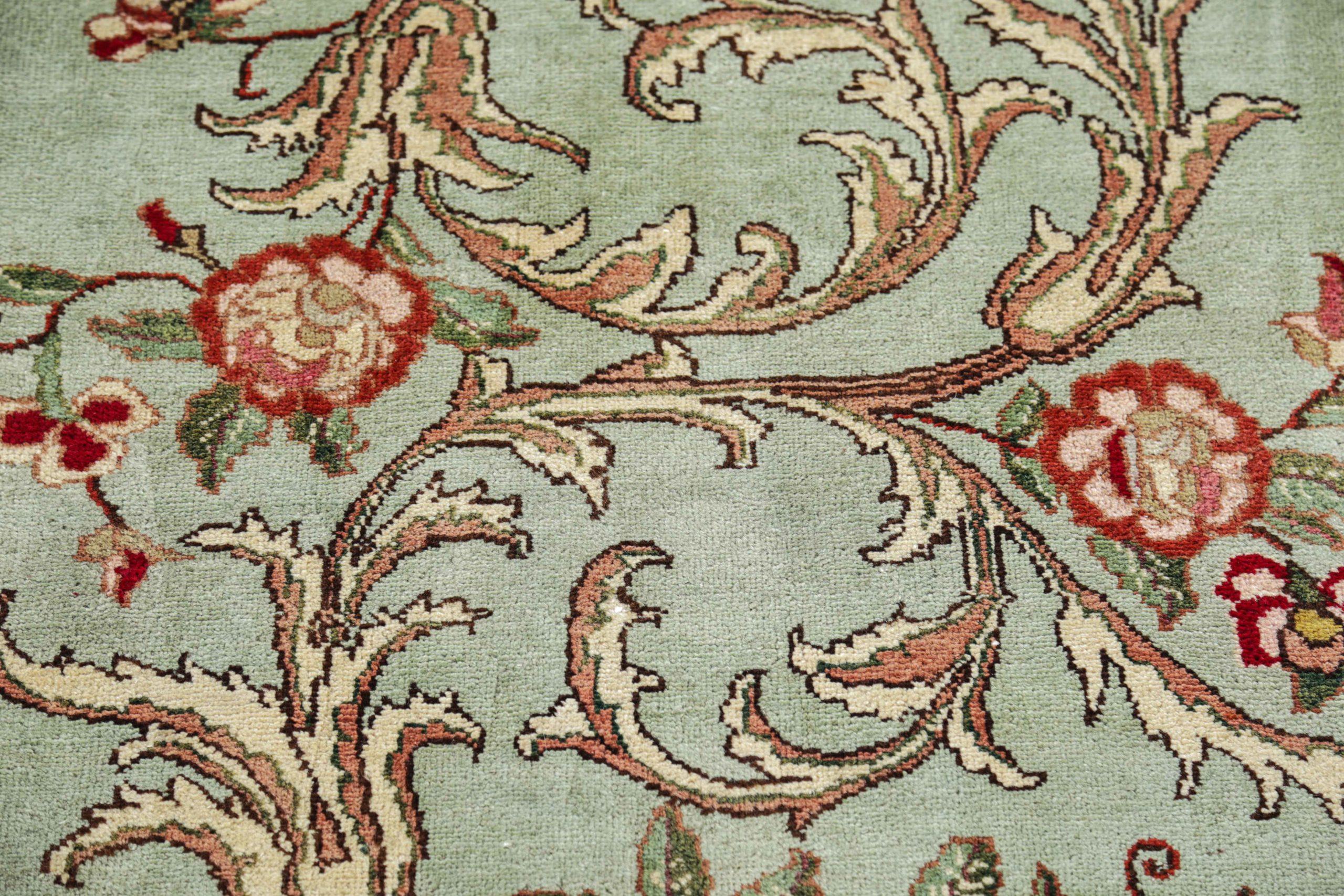 Persischer Täbris-Läufer Circa 1940 - Wolle Grün Elfenbein Rot Design - 91218 im Zustand „Hervorragend“ im Angebot in Dallas, TX