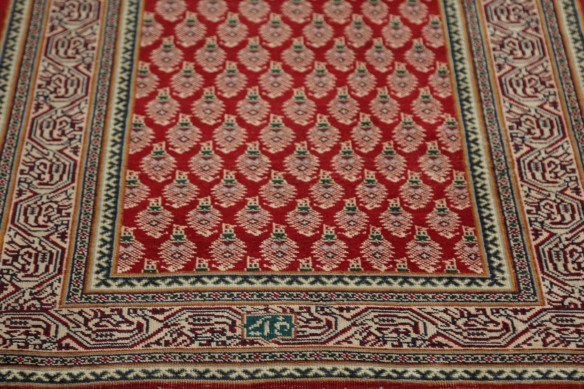Persian Tabriz Runner Rug - Wool Red Design - 96957 In Excellent Condition For Sale In Dallas, TX