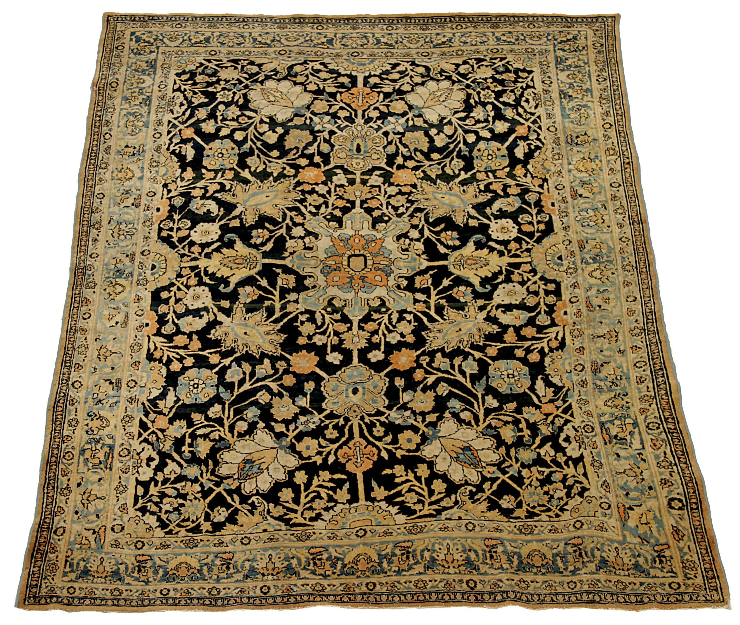 Scopri l'eleganza del tappeto persiano Tabriz di piccole dimensioni del 1880 circa. Progettato con lana e blu-avorio-blu navy, questo design esclusivo è perfetto per valorizzare il tuo spazio.
