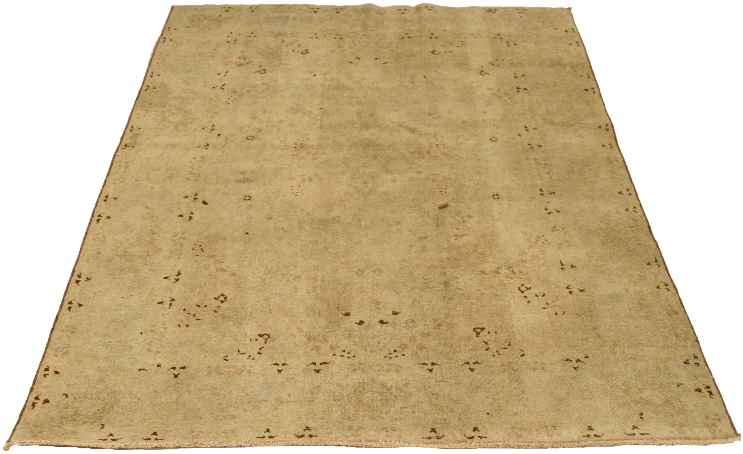 Entdecken Sie die Eleganz des persischen Täbris mit dem kleinen Teppich CIRCA 1910. Dieses exklusive Design aus Wolle und Braun-Elfenbein ist perfekt, um Ihren Raum zu verschönern.