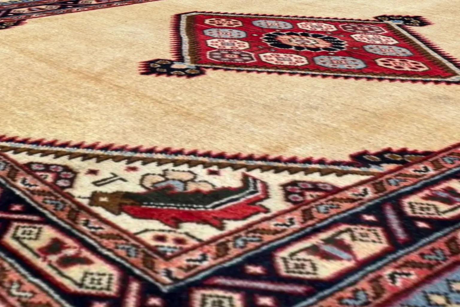 Petit tapis persan Tabriz - Design en laine ivoire - 96655 en vente 1