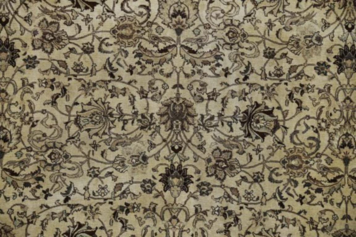 Tappeto persiano Tabriz Square Area Rugs Circa 1910 - Lana Marrone Avorio Design - 91575 In condizioni ottime in vendita a Dallas, TX