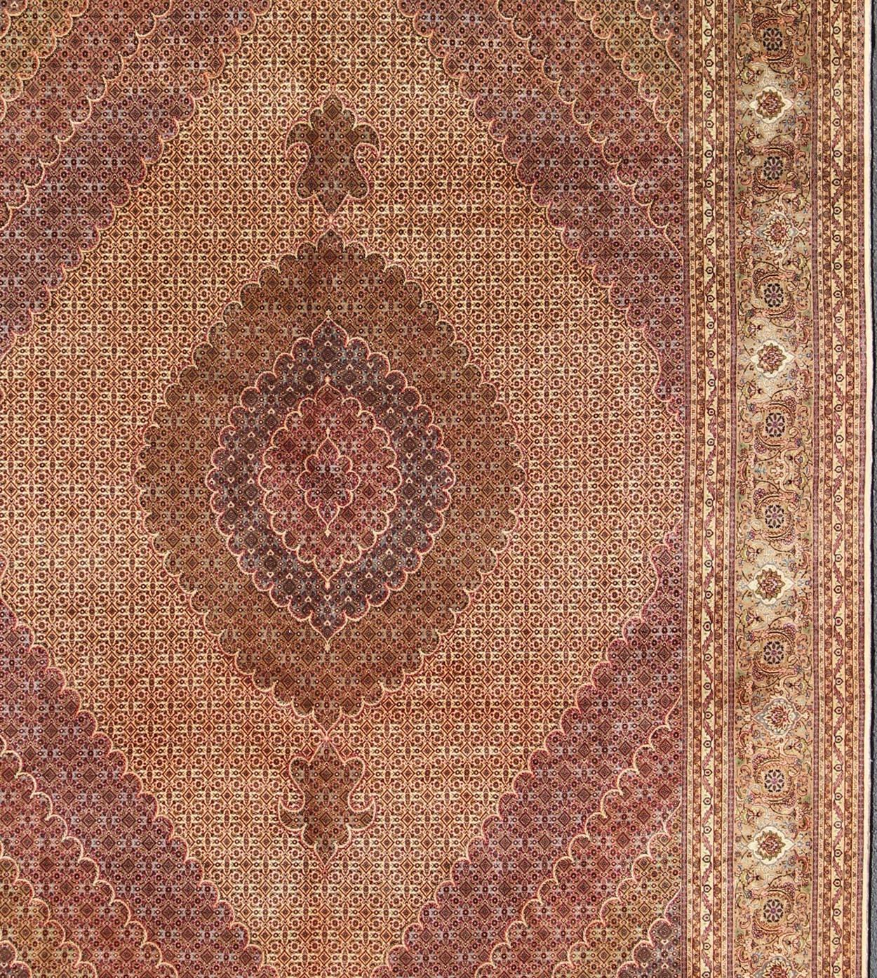 Persian Tabriz Vintage Rug with Oval Medallion and Swirling Floral Design In Excellent Condition For Sale In Atlanta, GA