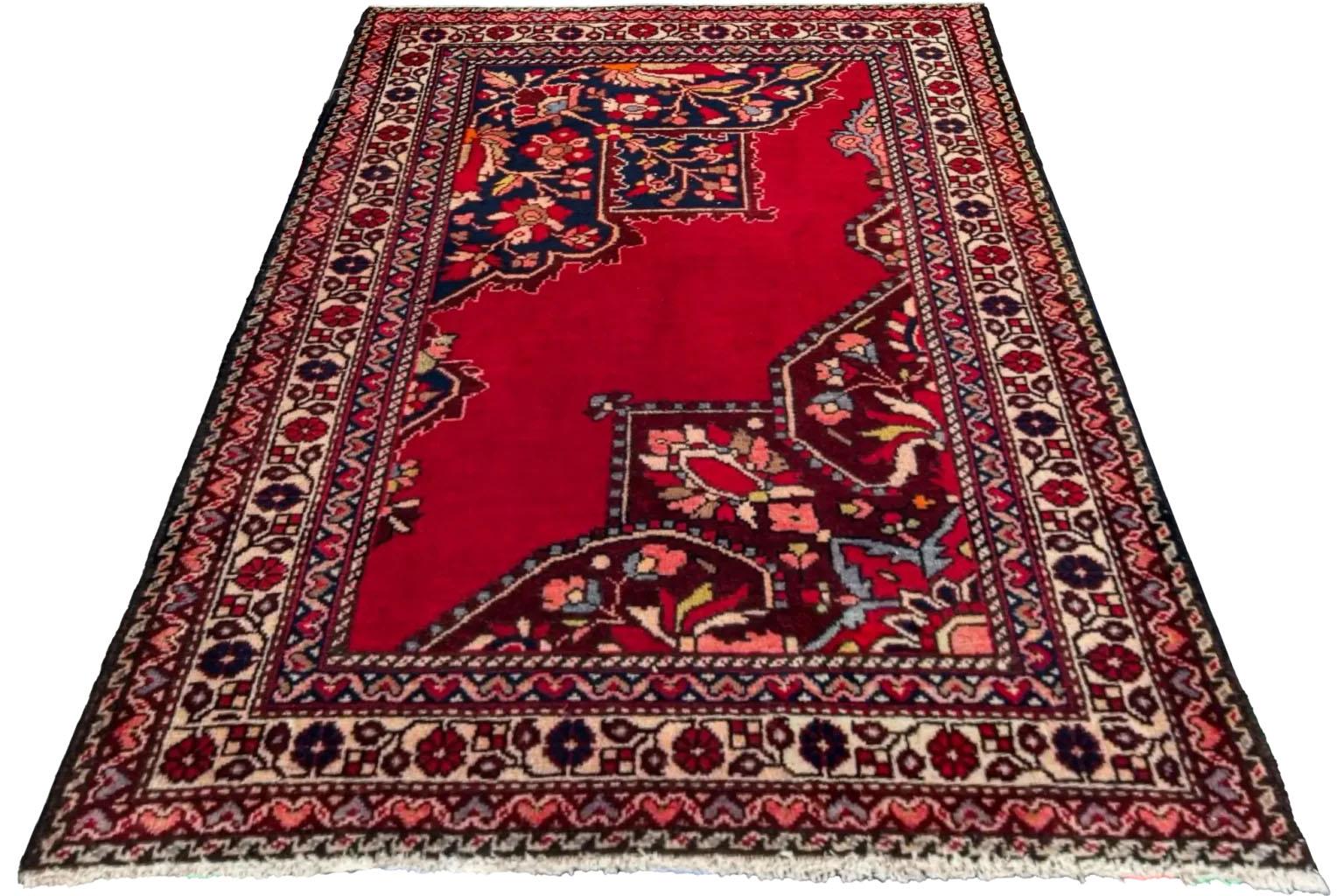 Timeless Elegance: Hand-Knotted Persian Tafresh Wool Rug
Imbue your living space with the exquisite artistry of this hand-knotted Persian Tafresh small rug. Hailing from the historic Tafresh region of Iran, celebrated for its intricate weaving