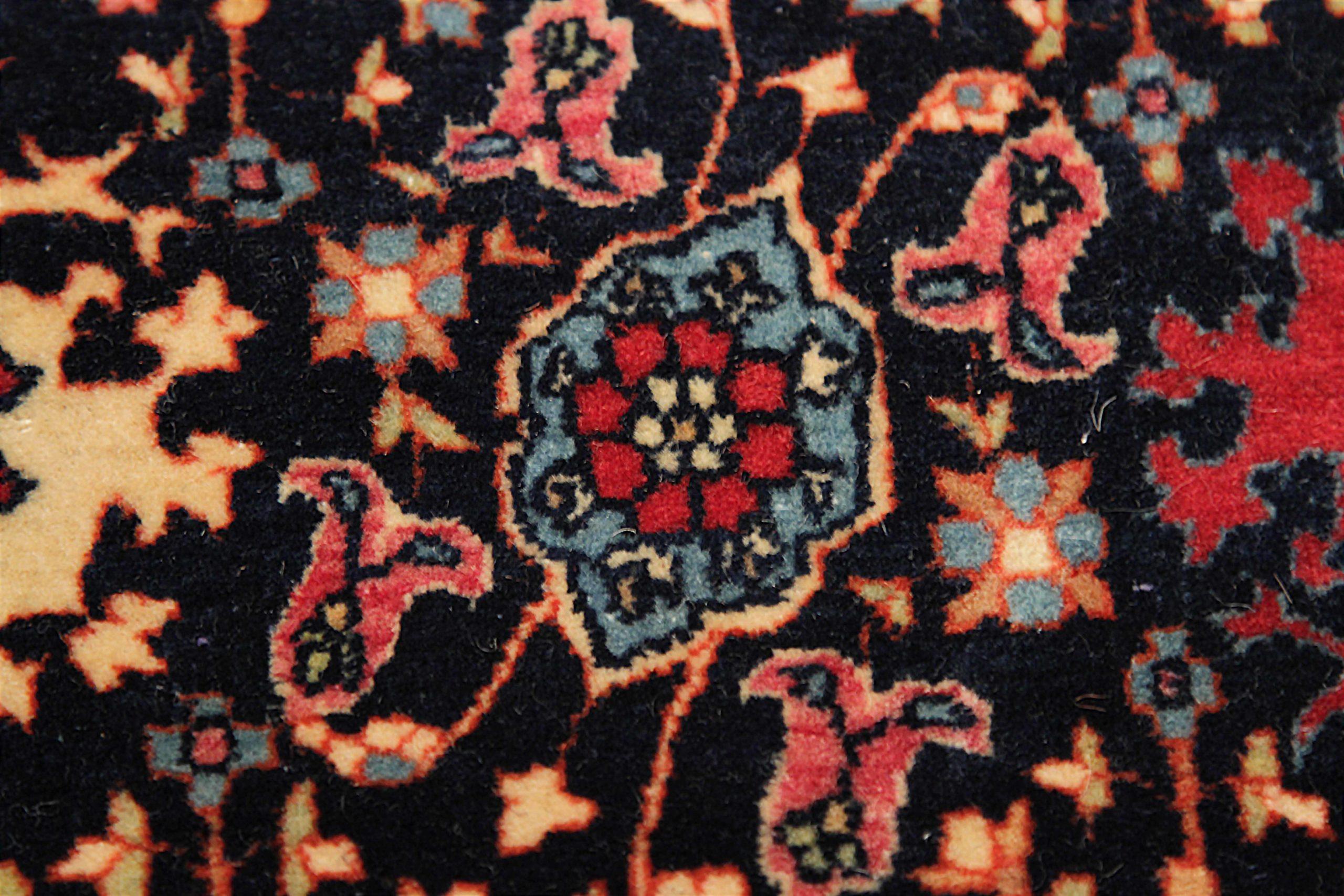Tappeto persiano Tehran Piccolo Circa 1910 - Lana Avorio Blu Navy Rosa 73355 In condizioni ottime in vendita a Dallas, TX