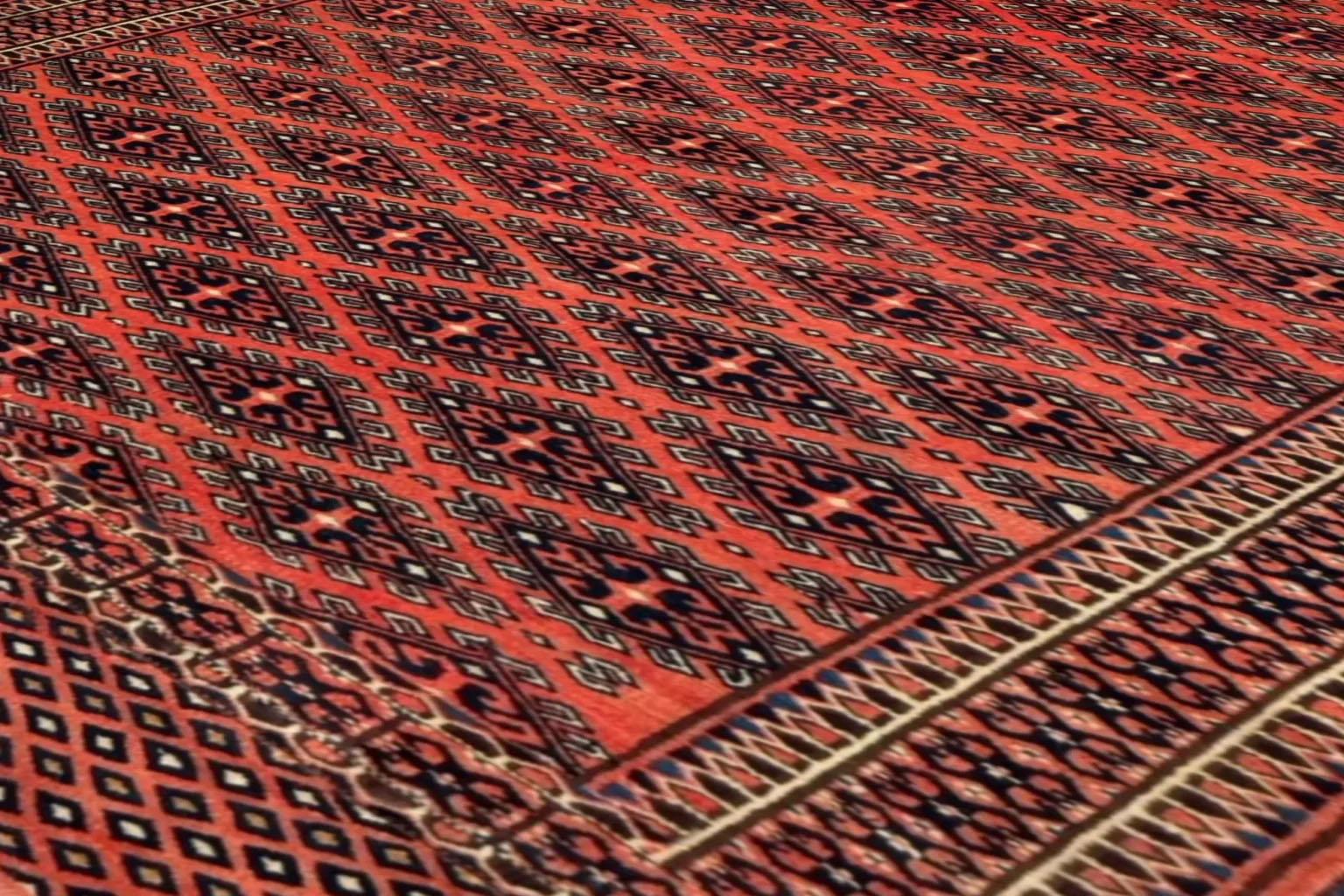 Persian Turkeman Small Rug Circa 1910 - Wool Black Ivory Red Design For Sale 2