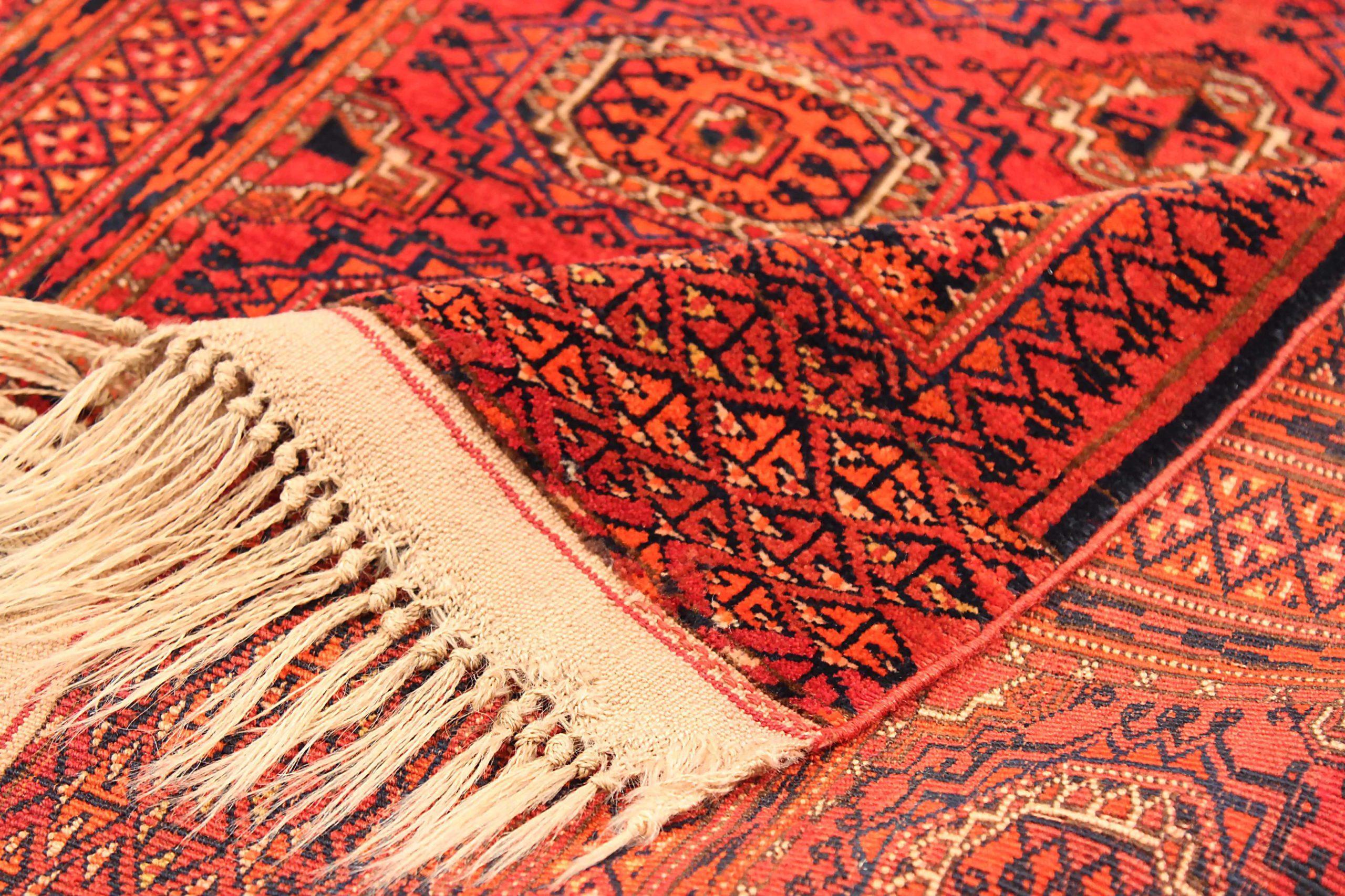 Persischer türkischer kleiner Teppich Circa 1910 - Wolle Schwarz Elfenbein Rot 72314 im Zustand „Hervorragend“ im Angebot in Dallas, TX