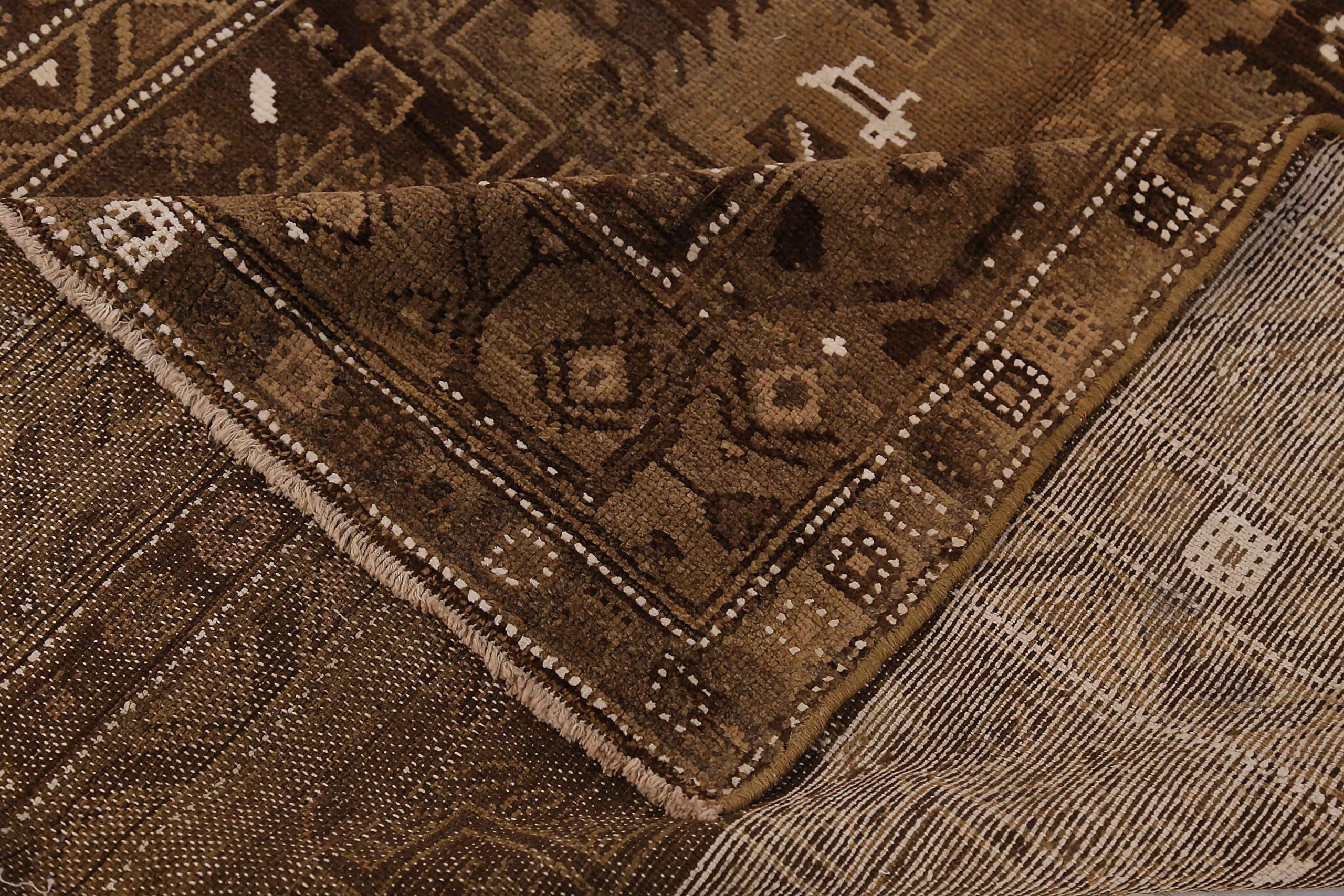 Persian Varamin Area Rugs - 68075 In Excellent Condition For Sale In Dallas, TX