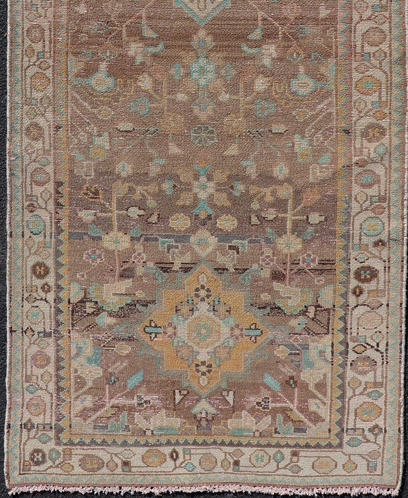Persischer Vintage Hamadan-Läufer aus Persien  3' 5 x 9' 9 im Zustand „Gut“ im Angebot in Atlanta, GA