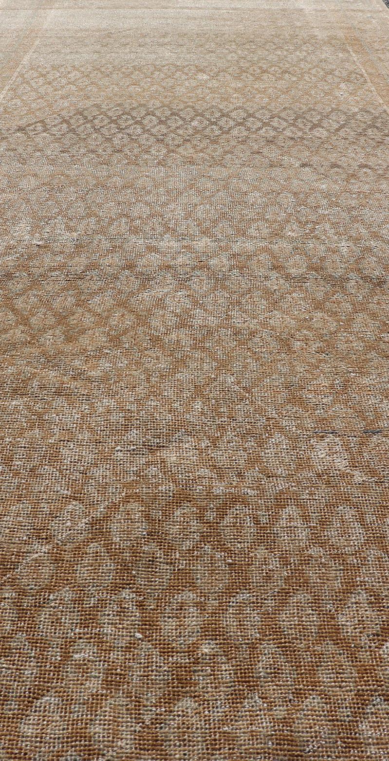Traves de Mesa Persa Vintage Hamedan con Diseño Tribal Paisley Sub-Geométrico en venta 4