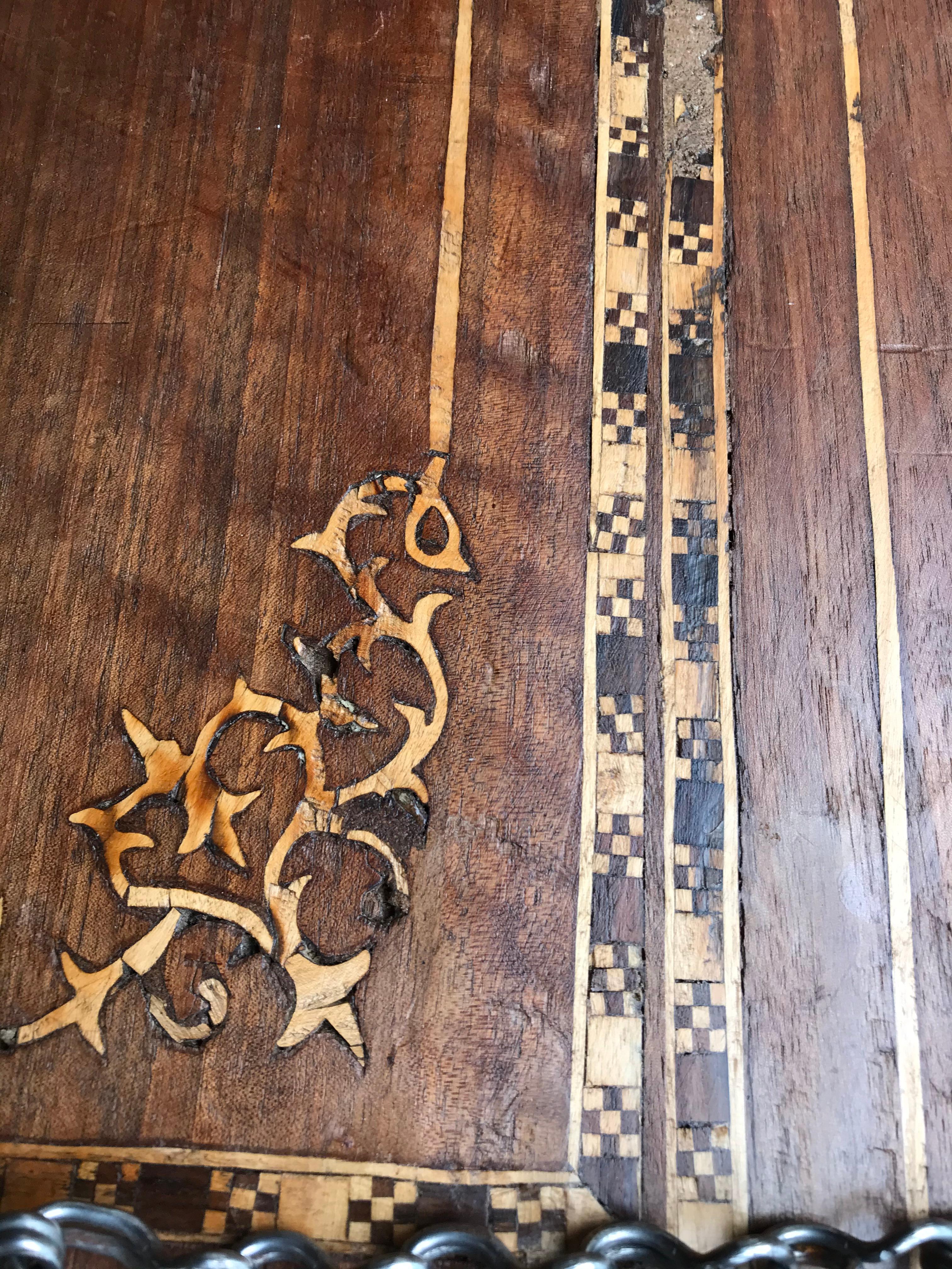 Cassapanca persiana in legno in vendita 3