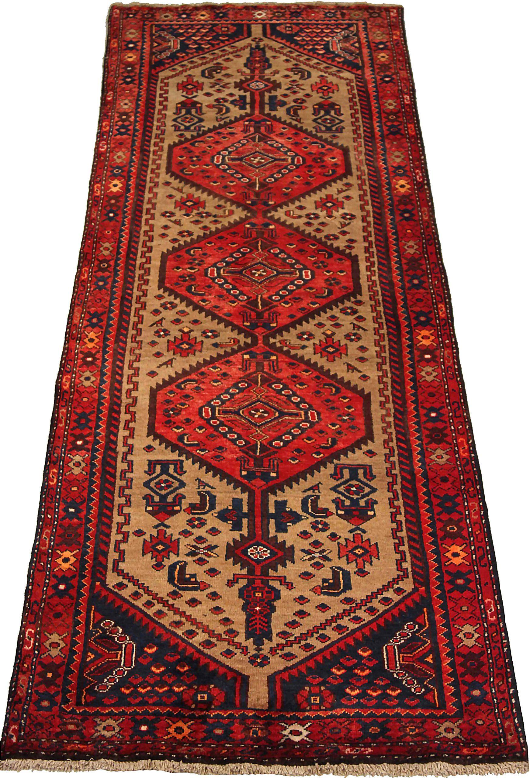 Entdecken Sie die Eleganz des persischen Zanjan-Teppichs mit Läufer aus der Zeit um 1910. Dieses exklusive Design aus Wolle und ElfenbeinMarineblauRot ist perfekt, um Ihren Raum zu verschönern.