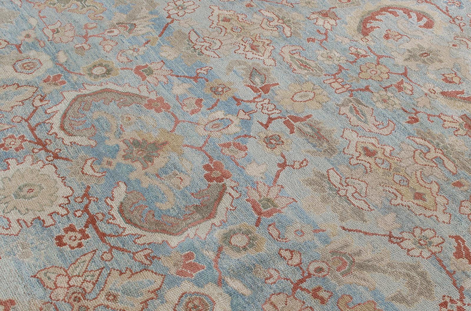En 1875, la société anglo-suisse Ziegler and Co. a produit des tapis exquis dans la région de Sultanabad, en Perse occidentale. Ils ont allié tradition et innovation en faisant appel à des designers de New York et de Londres pour modifier les